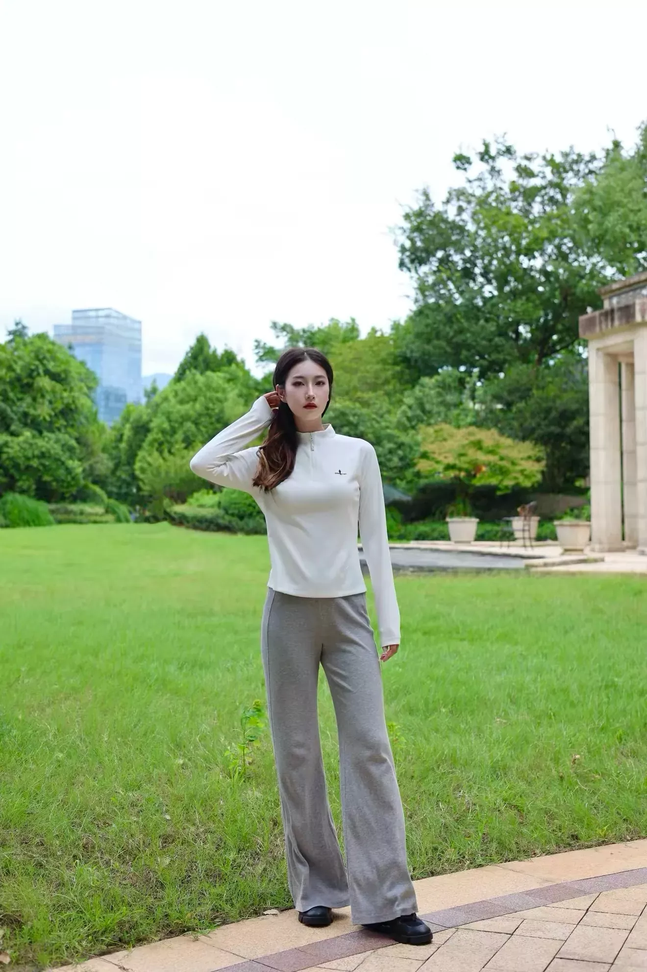 비음러펀 반집업 스탠드칼라 여성용 긴소매 티셔츠 상세 이미지 13