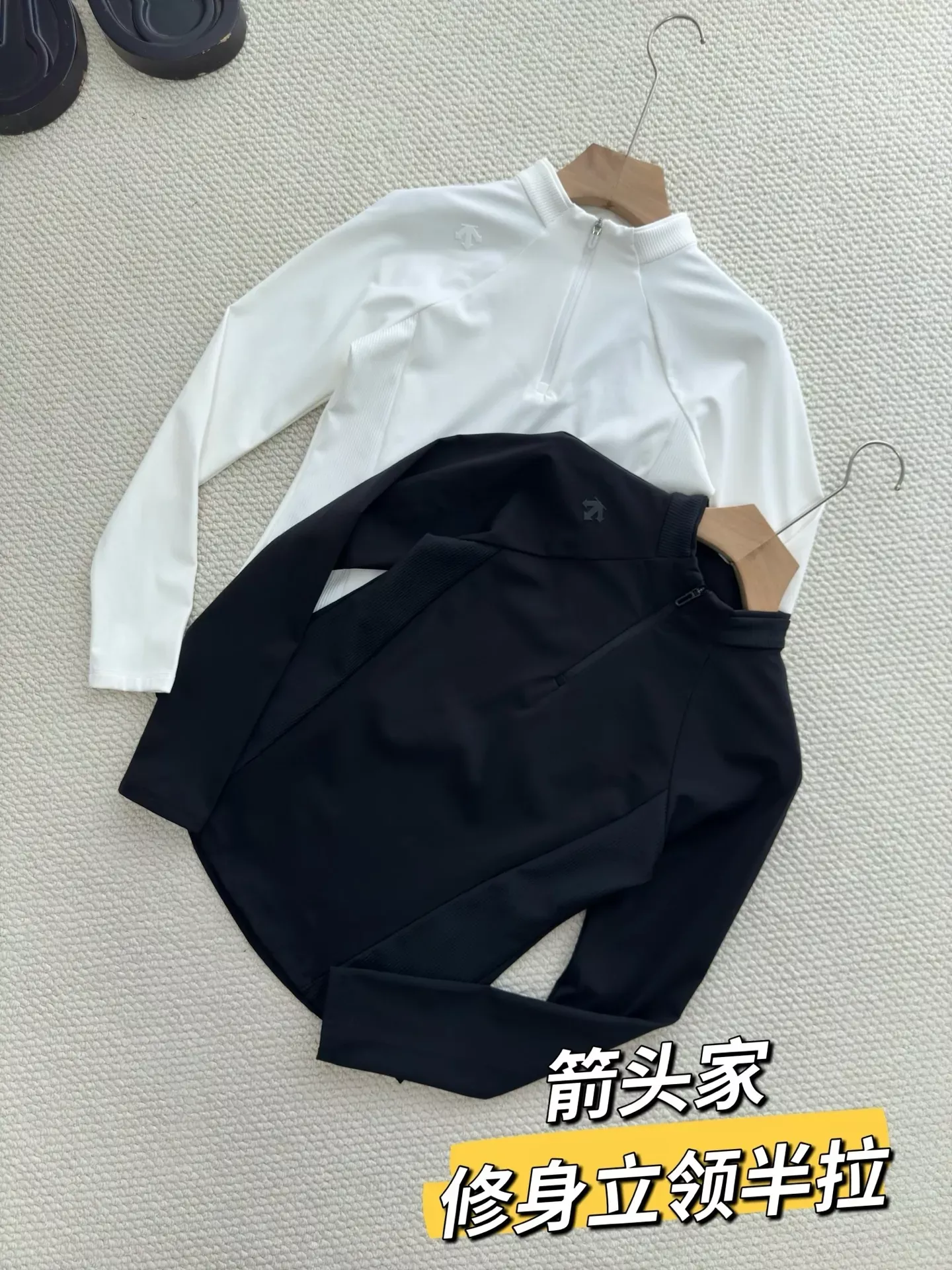 데상트 반집업 스탠드넥 여성용 긴소매 티셔츠 상세 이미지 1