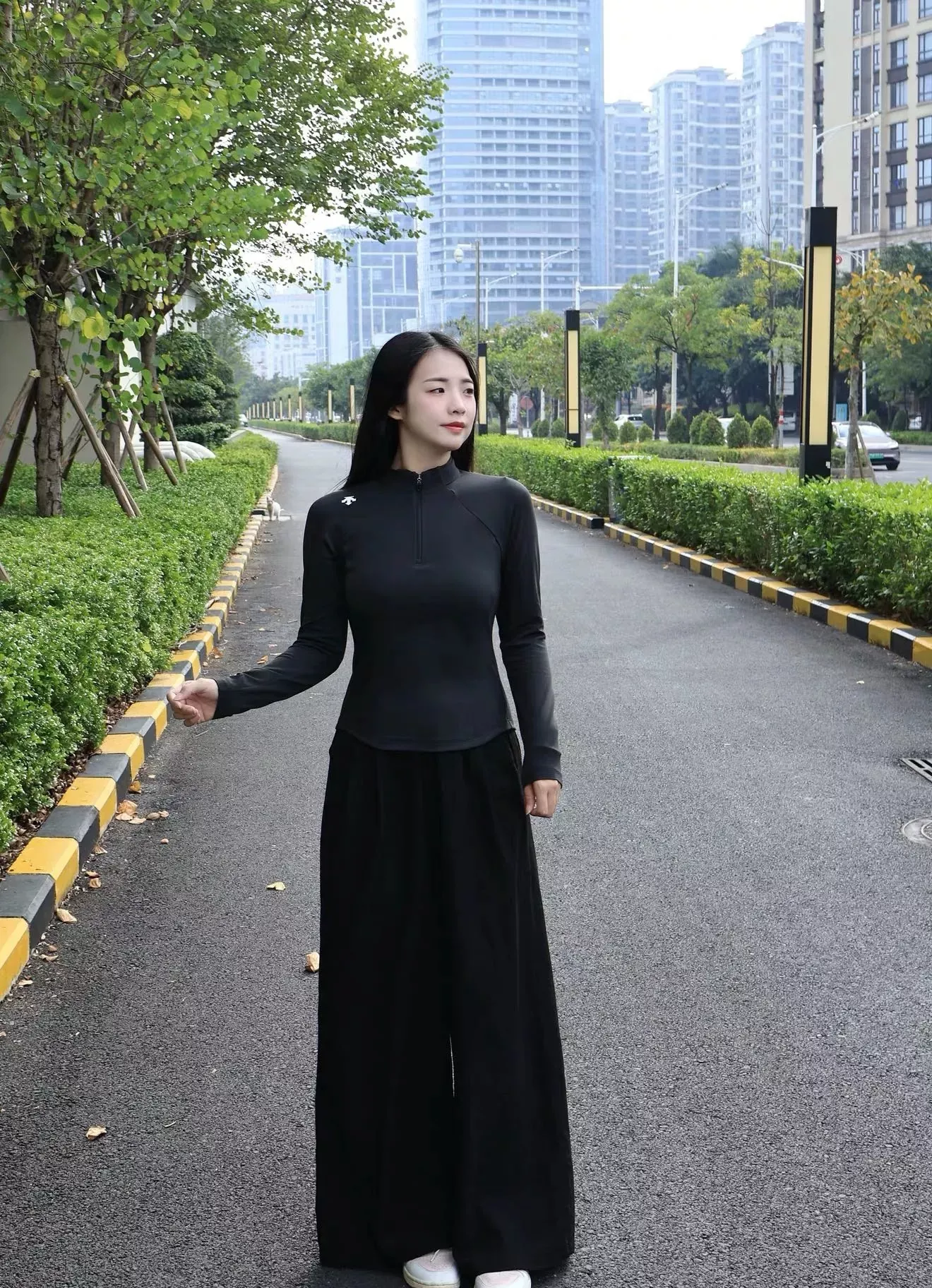 데상트 반집업 스탠드넥 여성용 긴소매 티셔츠 상세 이미지 21