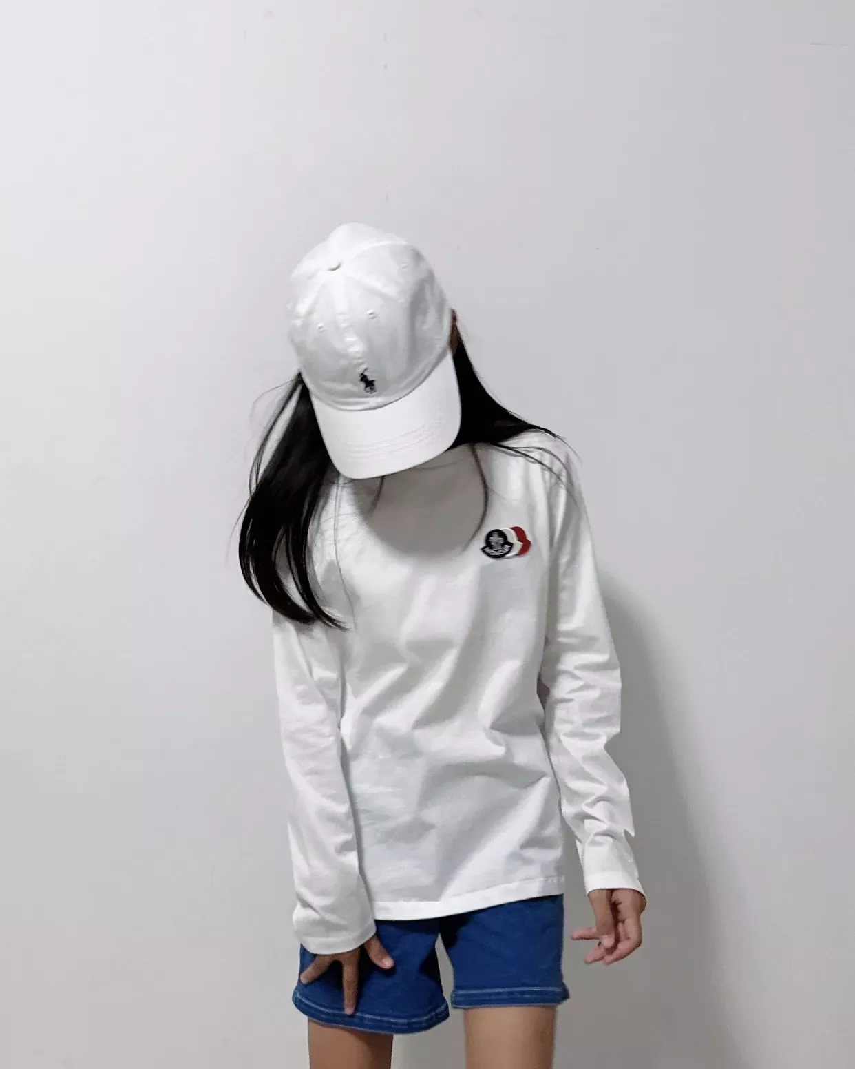 몽클레어 삼색 로고 자수 아동용 긴소매 티셔츠 상세 이미지 21