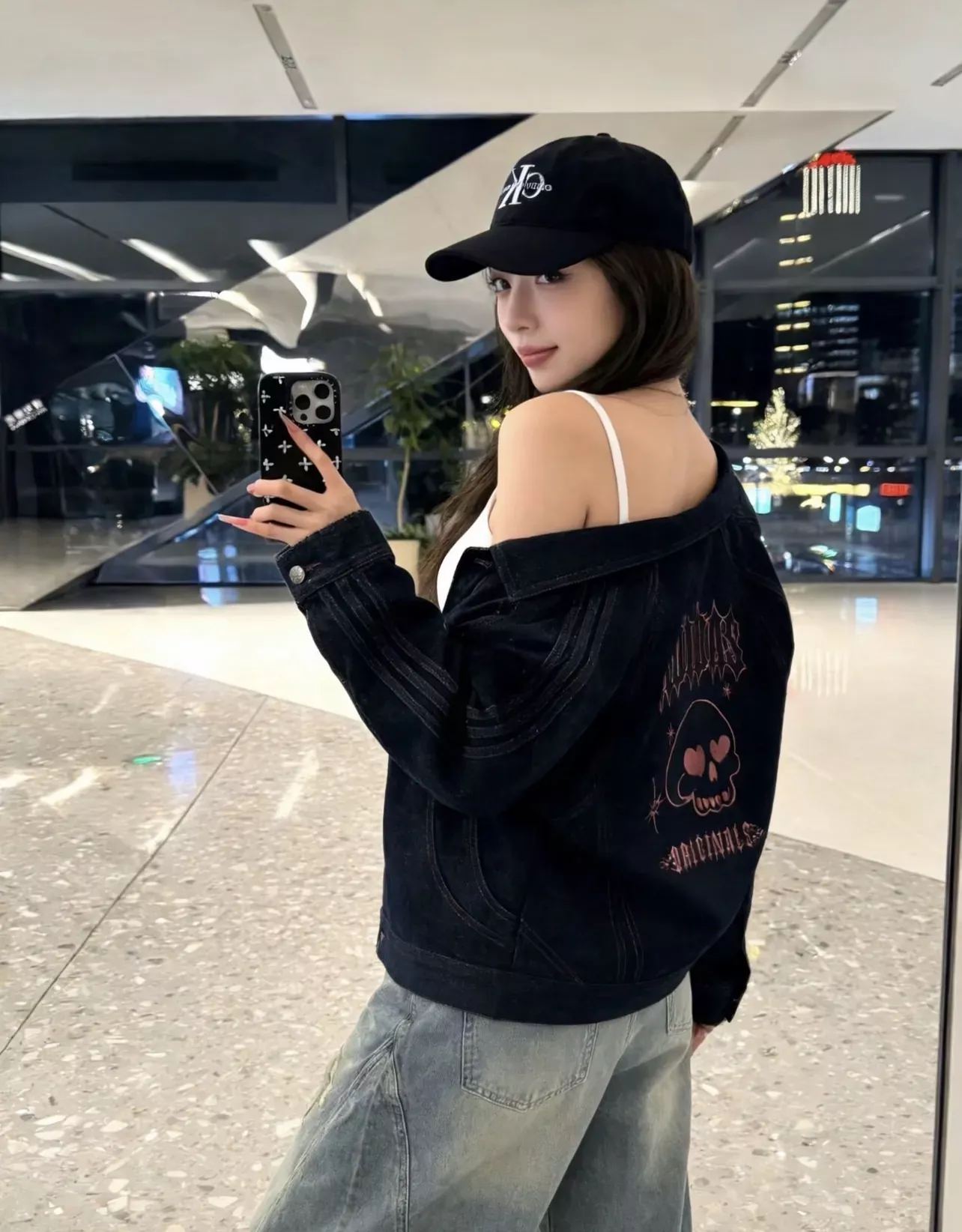 아디다스 하트 스컬 자수 남녀공용 데님 재킷 상세 이미지 30
