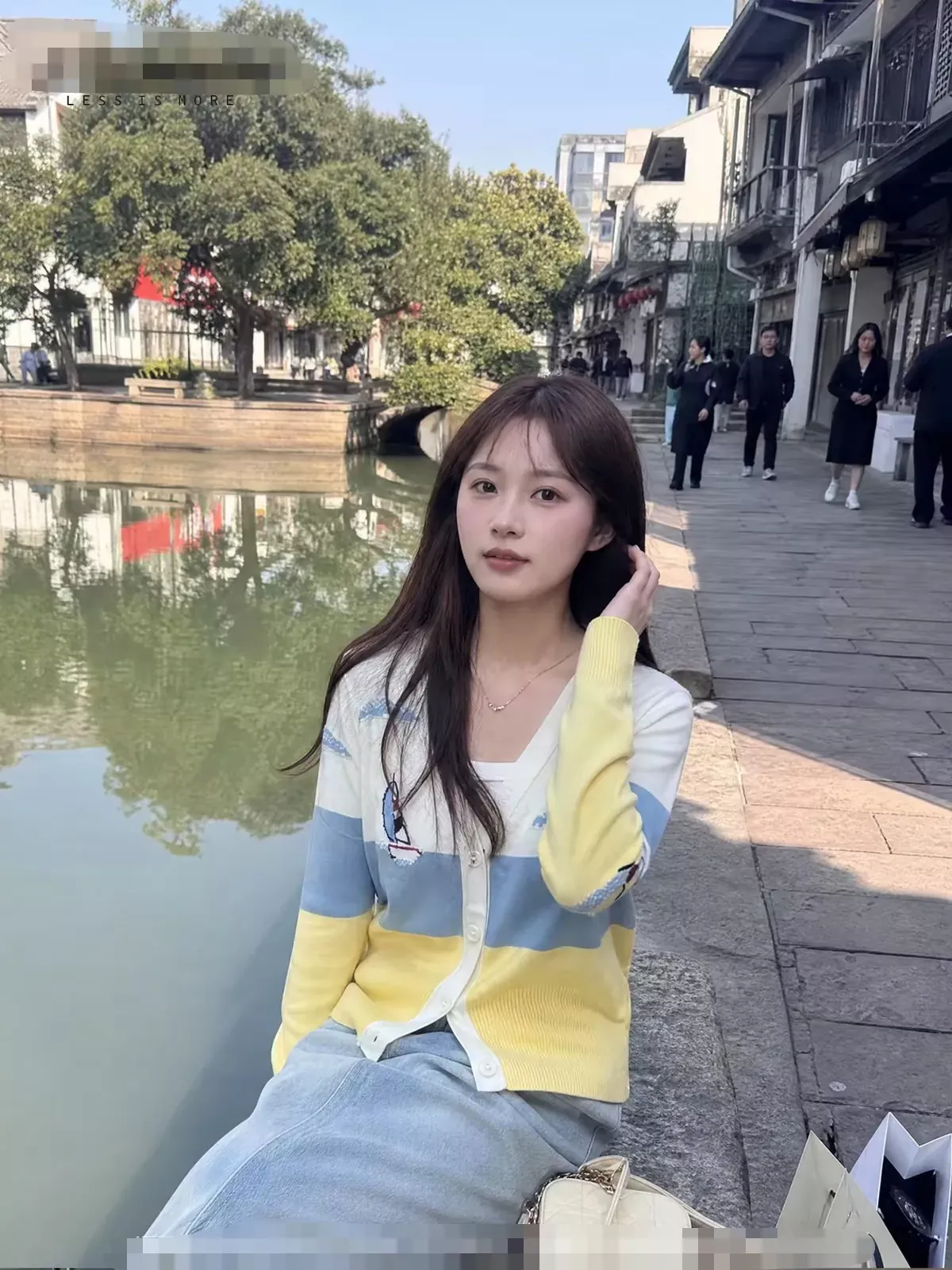 톰브라운 배색 브이넥 자수 여성용 긴소매 가디건 상세 이미지 21