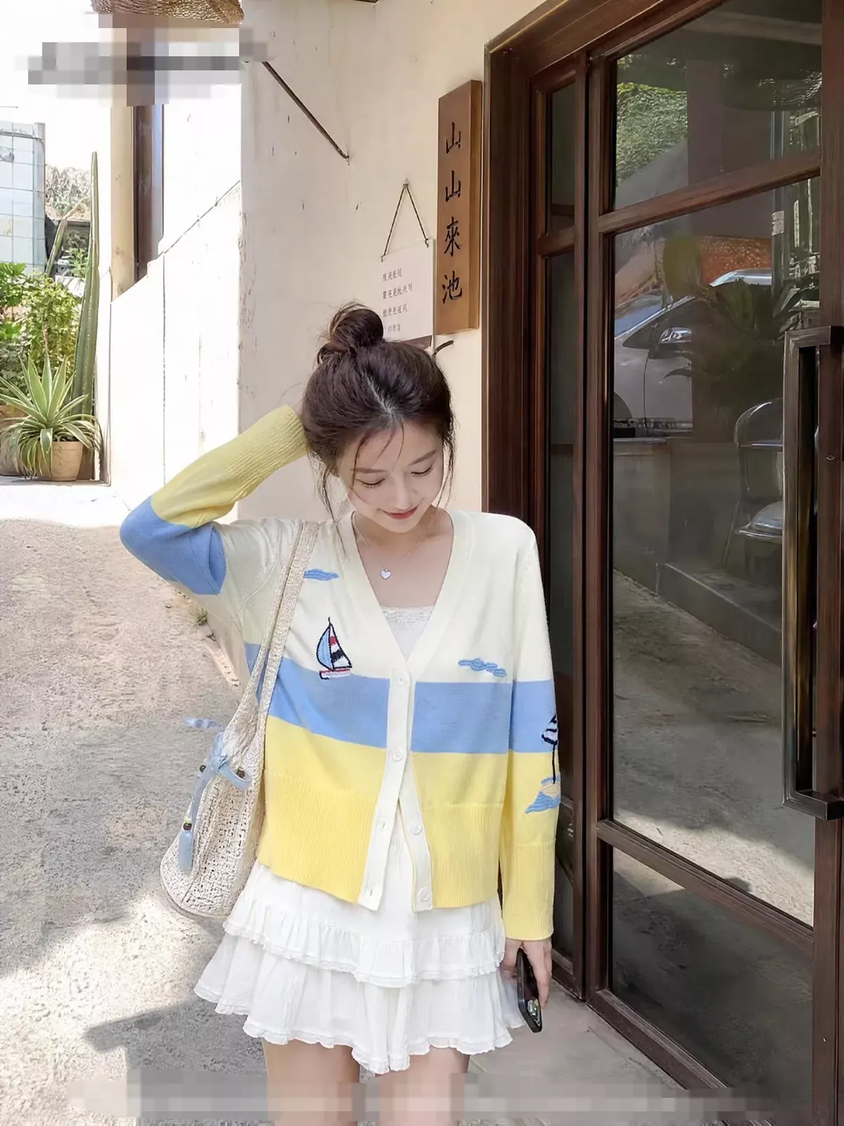 톰브라운 배색 브이넥 자수 여성용 긴소매 가디건 상세 이미지 22