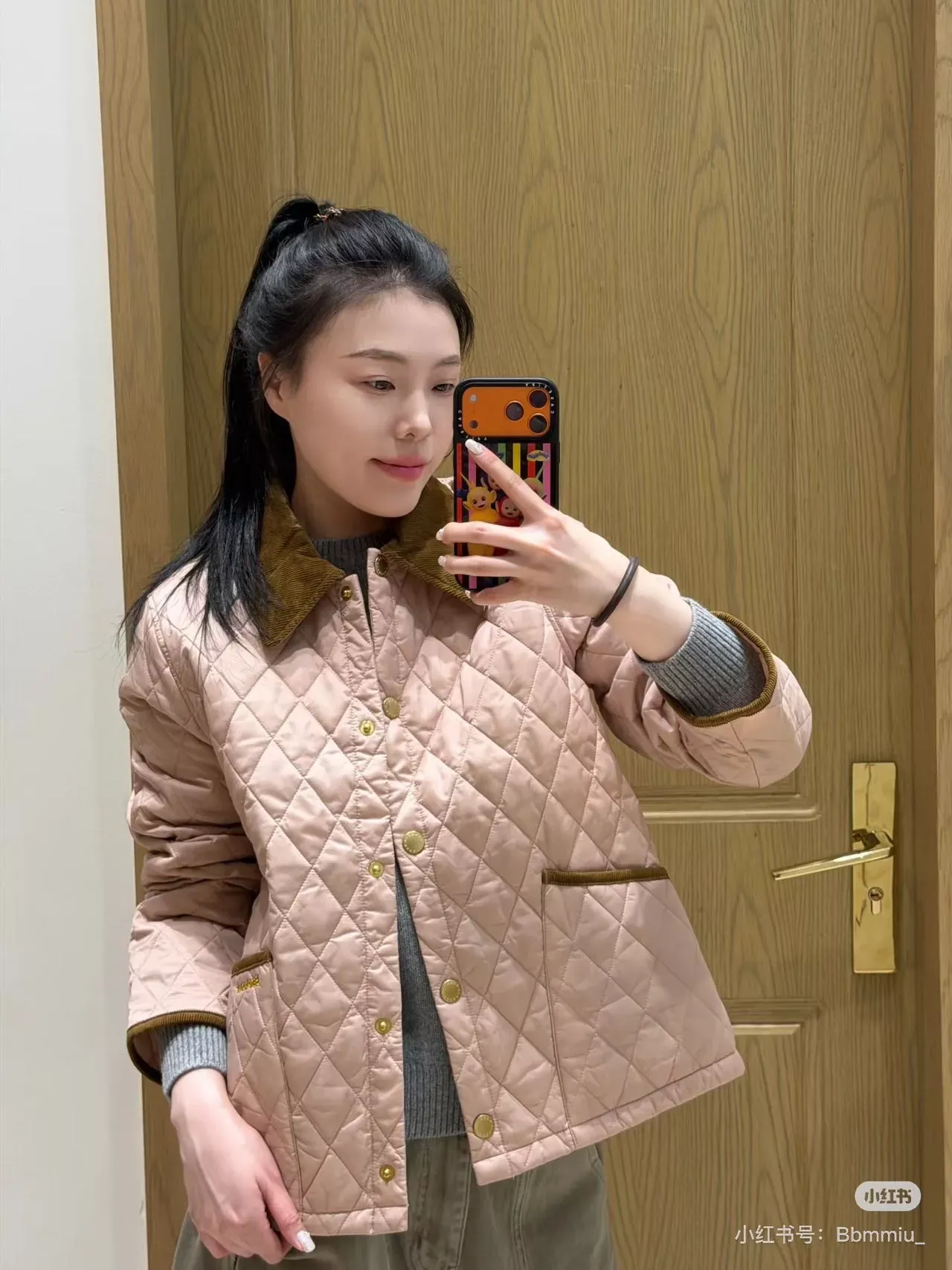 바버 다이아 퀼팅 코듀로이 여성용 쇼트 패딩 상세 이미지 34