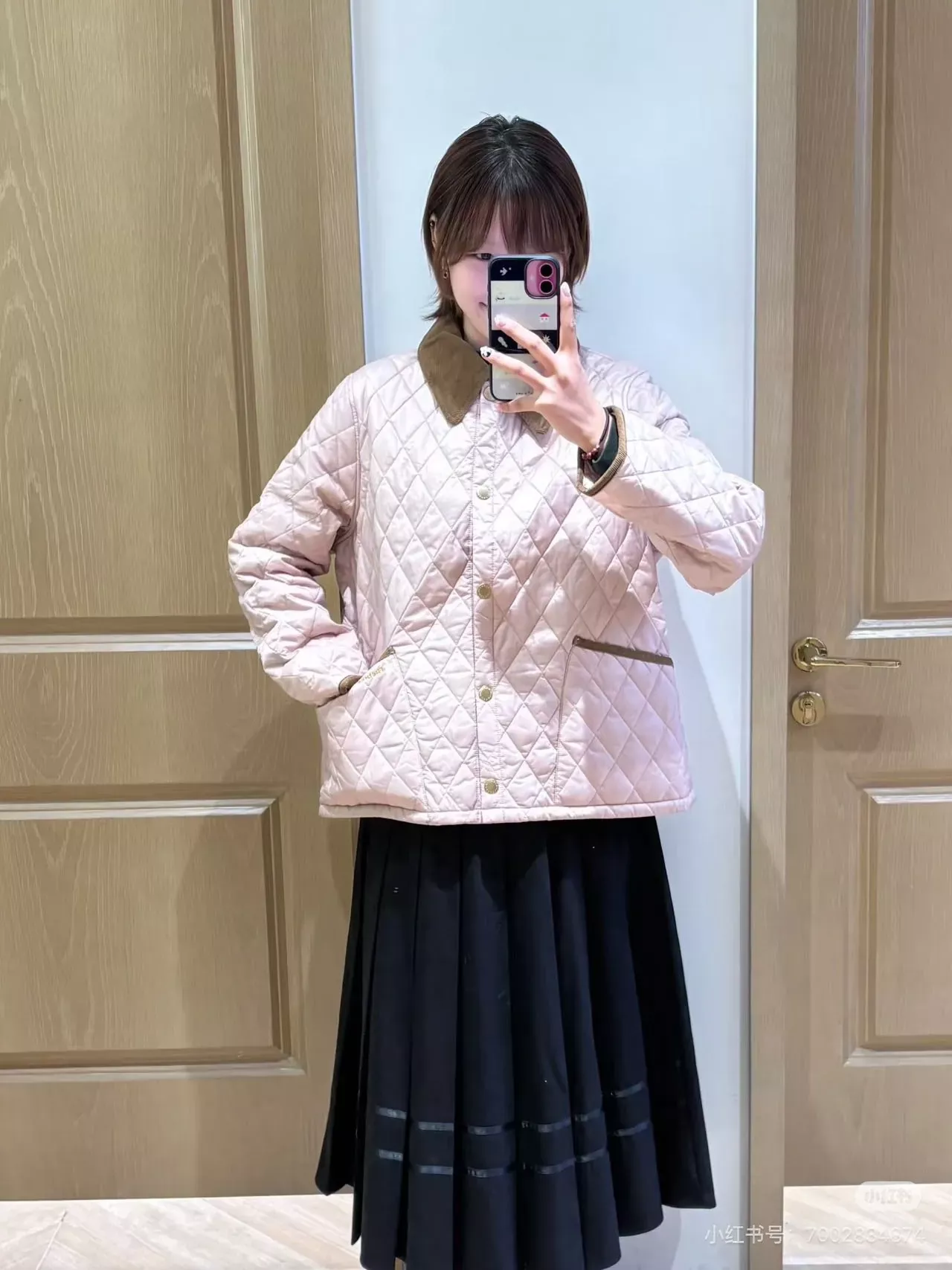 바버 다이아 퀼팅 코듀로이 여성용 쇼트 패딩 상세 이미지 50