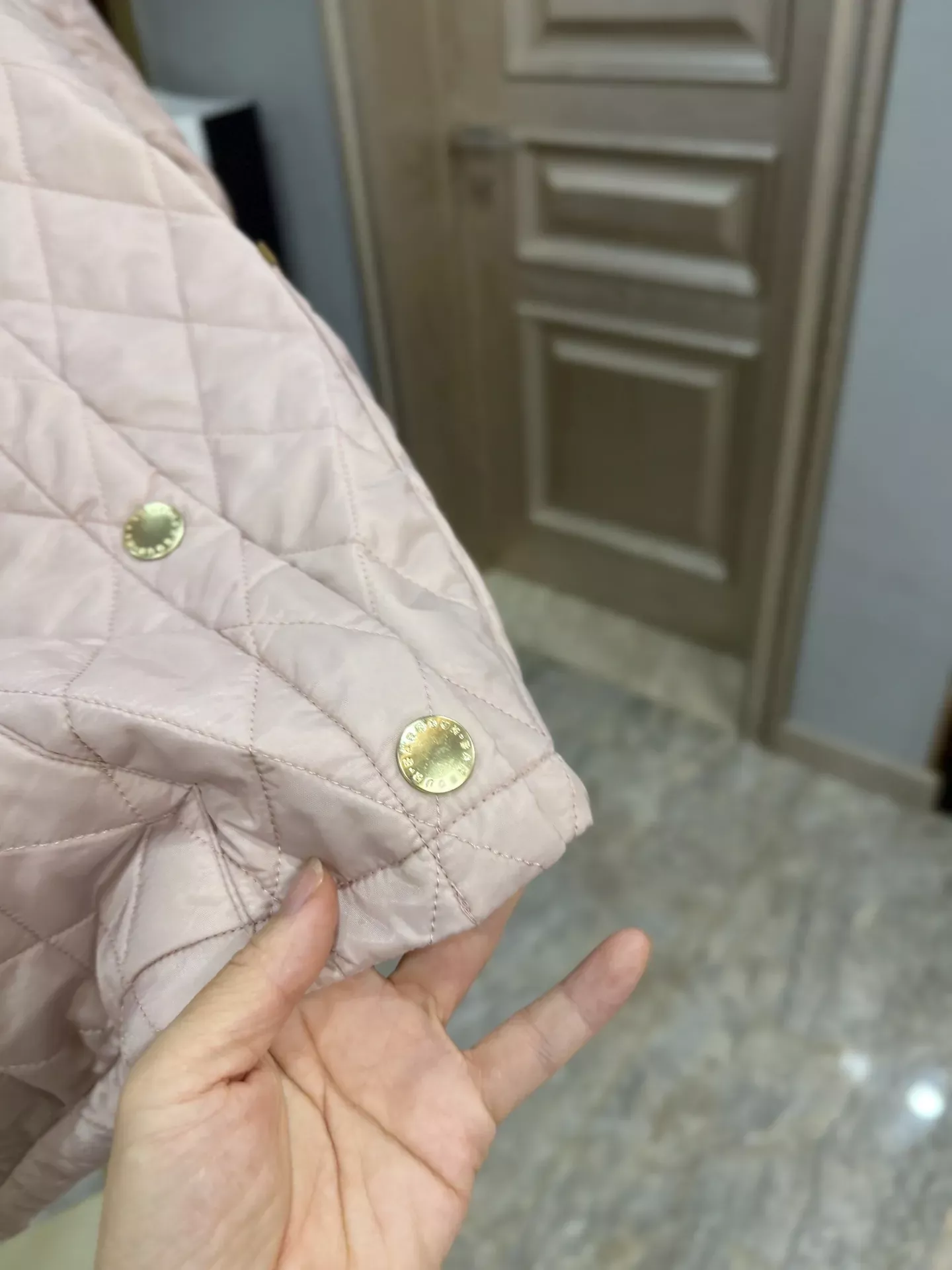 바버 다이아 퀼팅 코듀로이 여성용 쇼트 패딩 상세 이미지 8