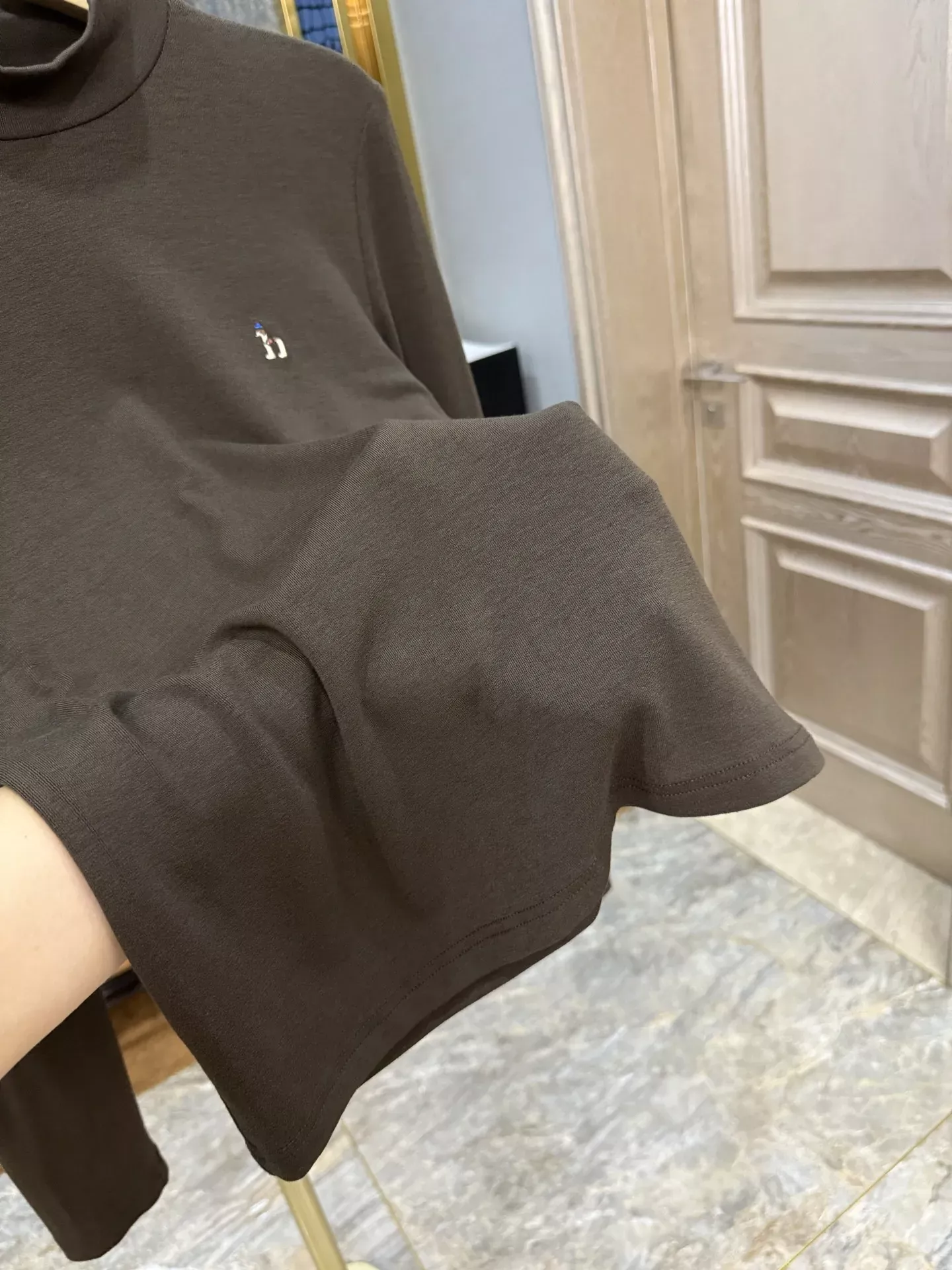 헤지스 반하이넥 자수 여성용 긴소매 티셔츠 상세 이미지 14