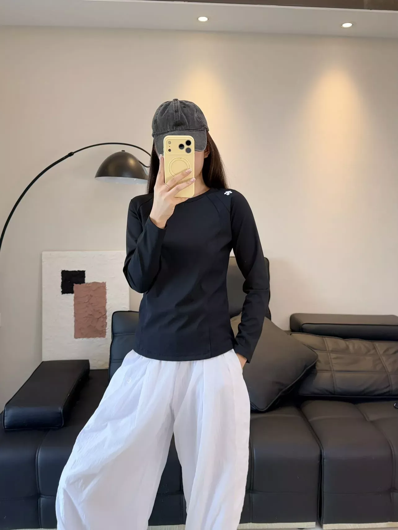 데상트 배색 절개 흡습속건 여성용 긴소매 티셔츠 상세 이미지 33
