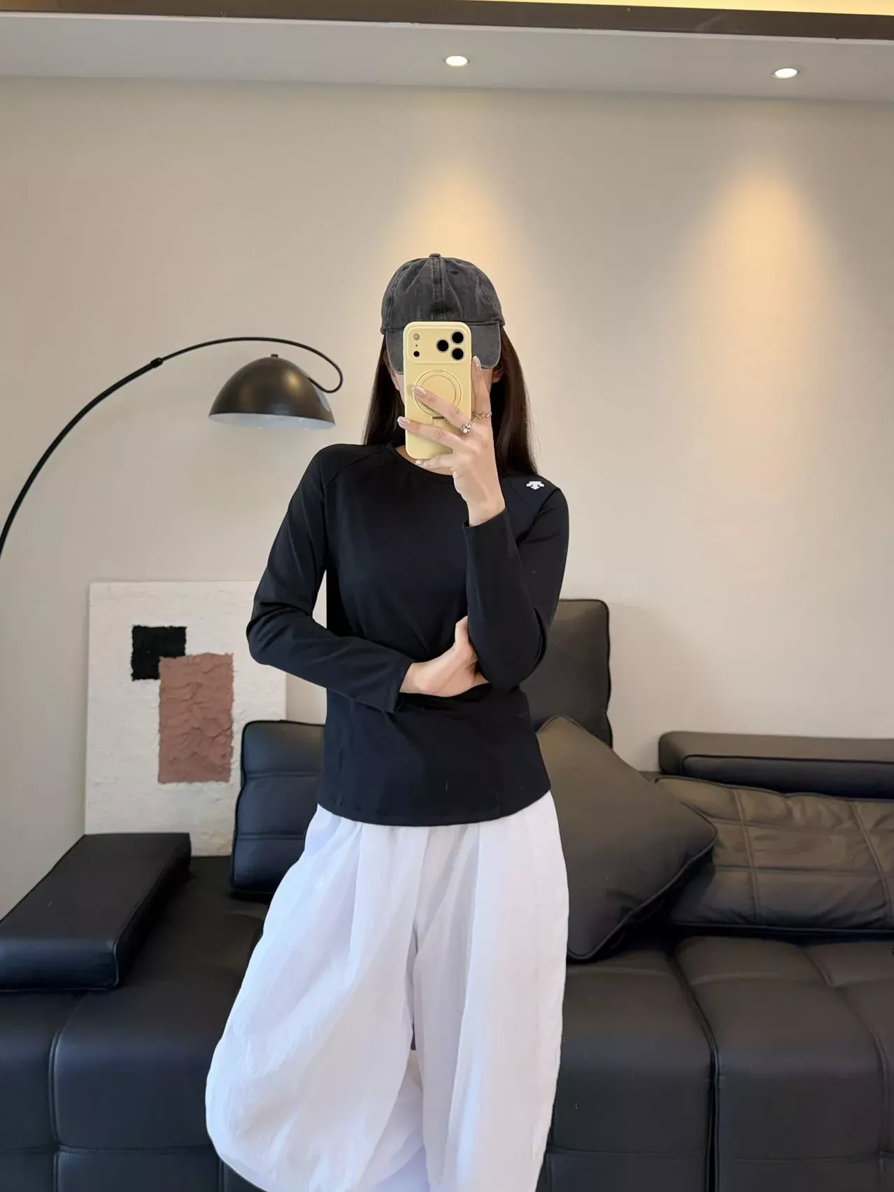 데상트 배색 절개 흡습속건 여성용 긴소매 티셔츠 상세 이미지 35