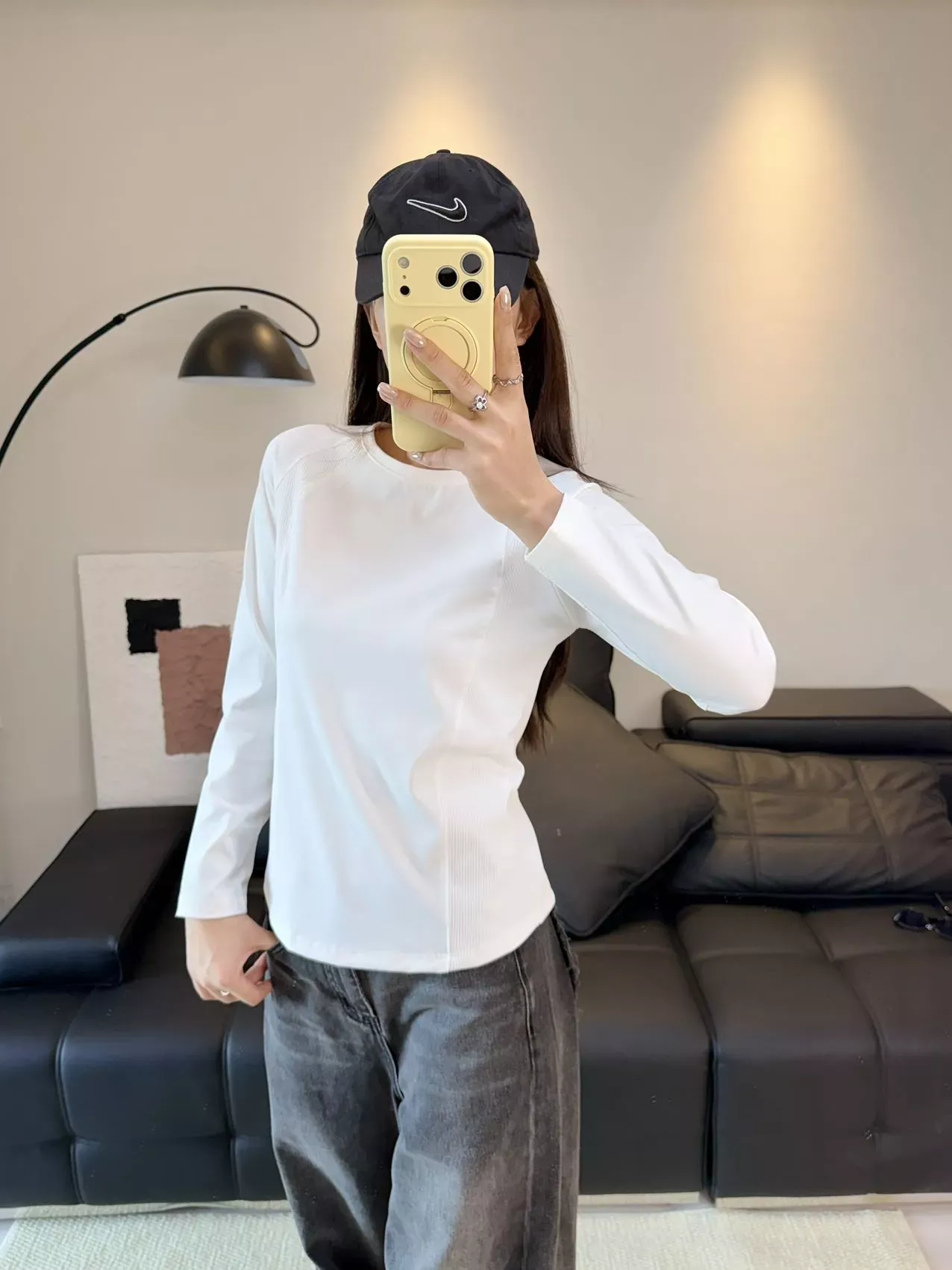 데상트 배색 절개 흡습속건 여성용 긴소매 티셔츠 상세 이미지 45