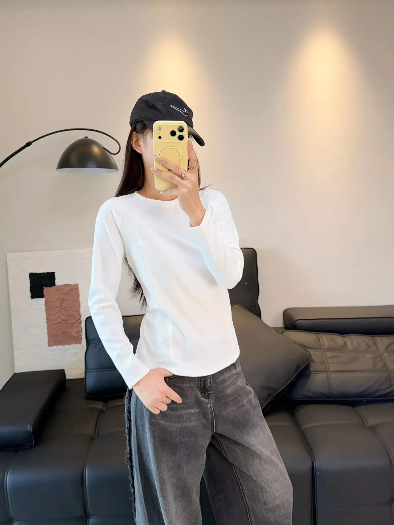 데상트 배색 절개 흡습속건 여성용 긴소매 티셔츠 상세 이미지 50