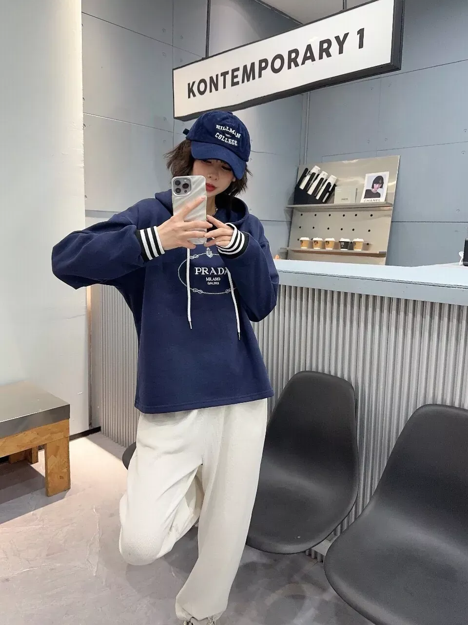 프라다 자수 로고 코튼 여성용 후드 티셔츠 상세 이미지 10