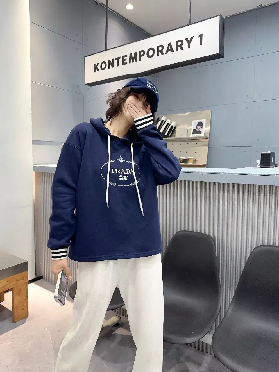 프라다 자수 로고 코튼 여성용 후드 티셔츠 상세 이미지 13