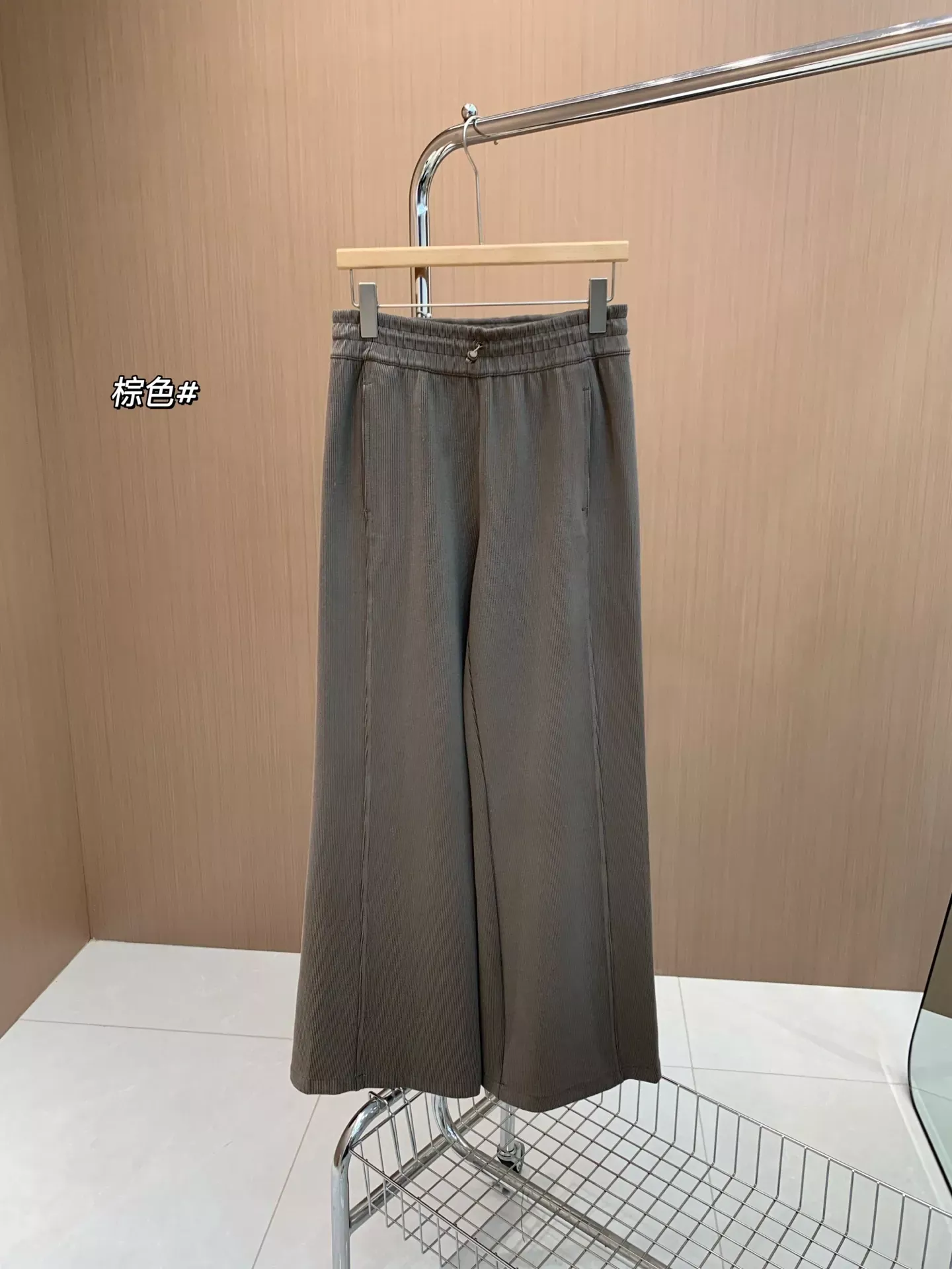 룰루레몬 소프트스트림 골지 와이드 여성용 트레이닝 팬츠 상세 이미지 2