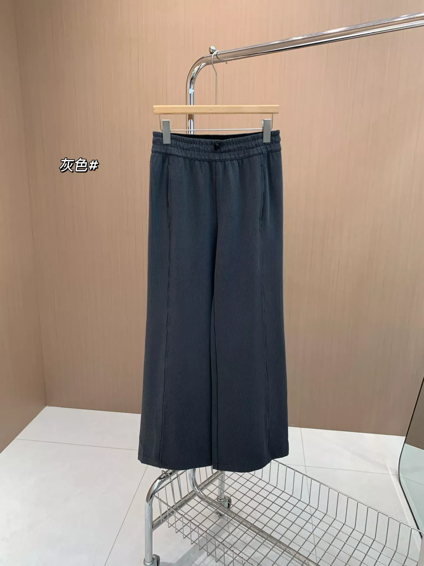 룰루레몬 소프트스트림 골지 와이드 여성용 트레이닝 팬츠 상세 이미지 3