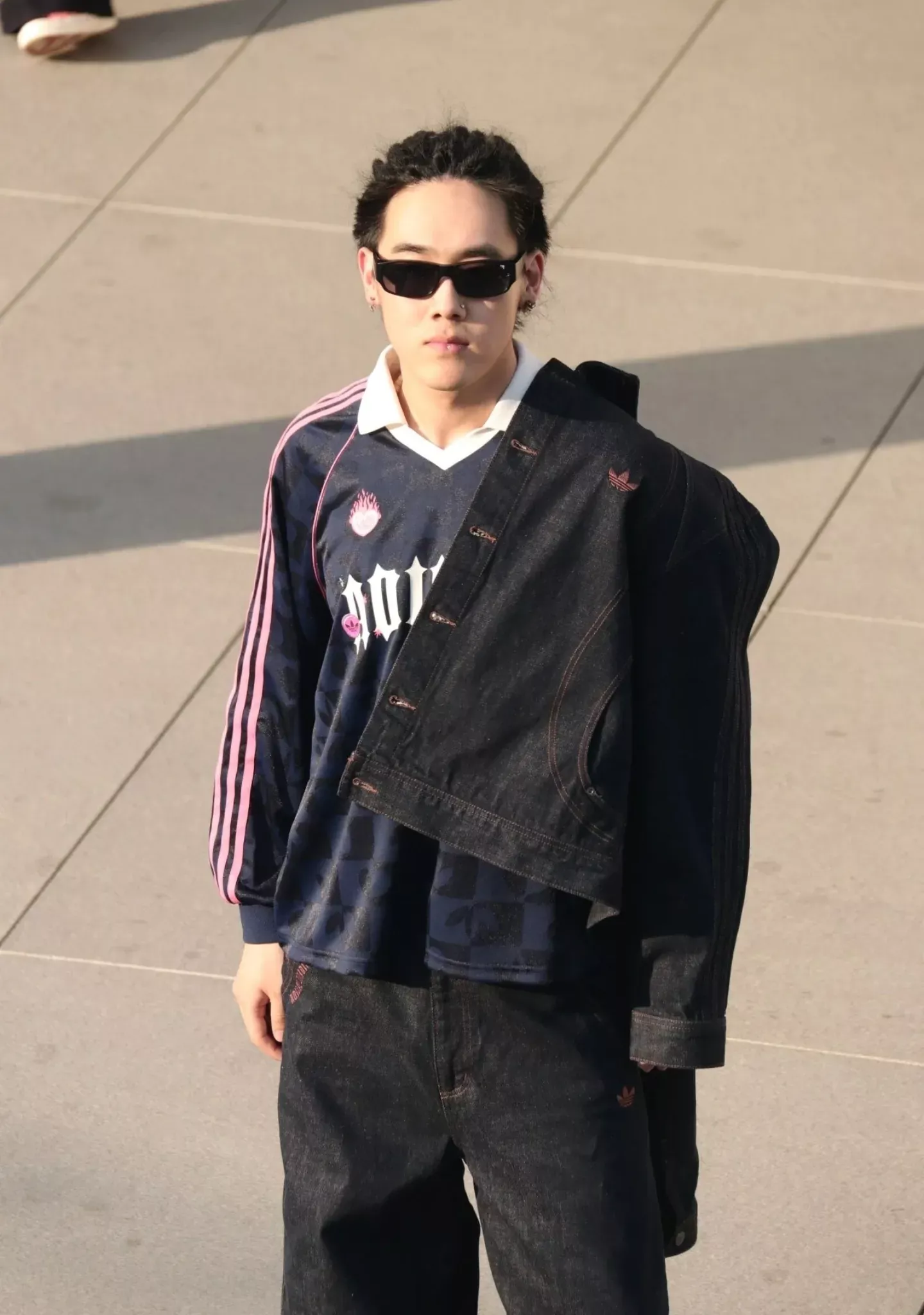아디다스 데님 자수 디테일 남녀공용 상하의 세트 상세 이미지 47