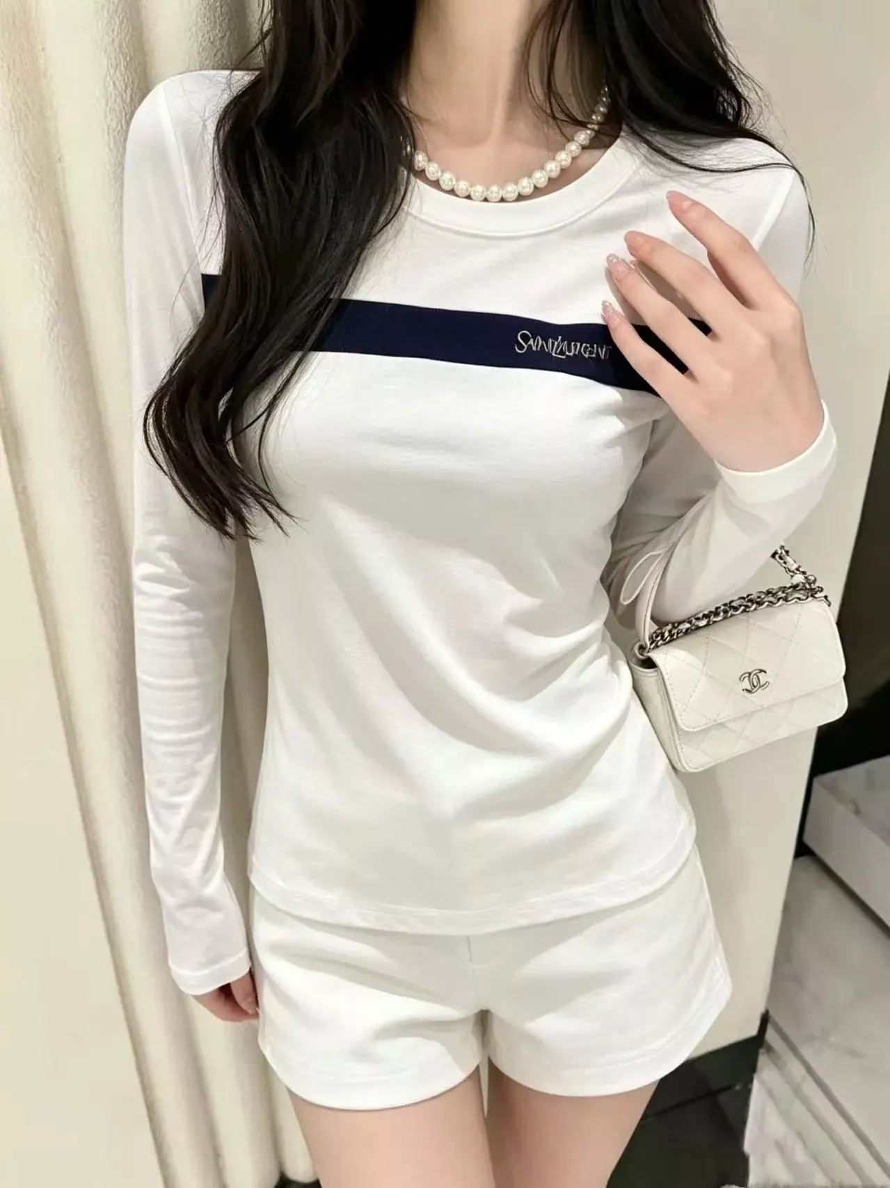 입생로랑 배색 스트라이프 자수 여성용 긴소매 티셔츠 상세 이미지 15