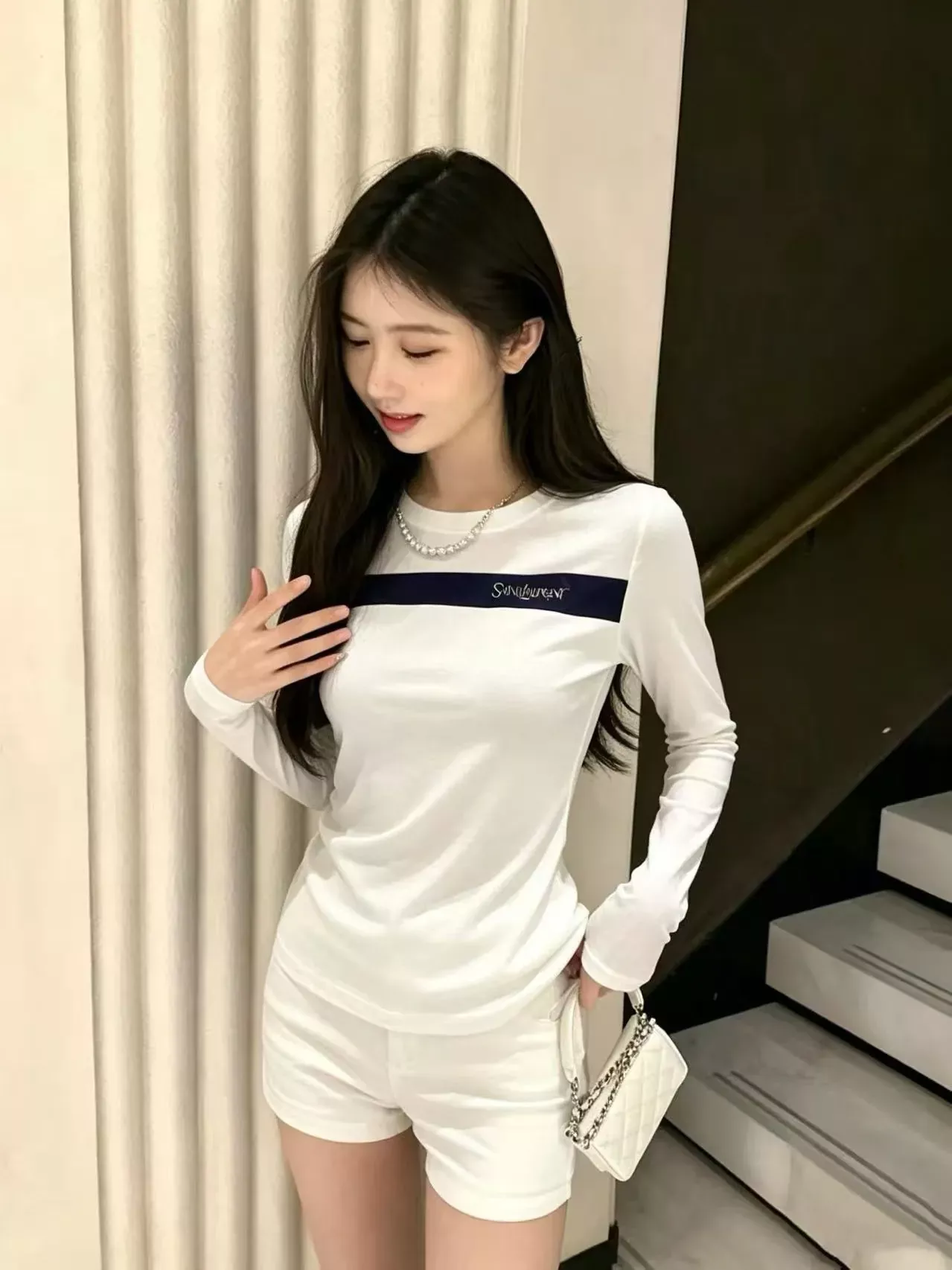 입생로랑 배색 스트라이프 자수 여성용 긴소매 티셔츠 상세 이미지 20