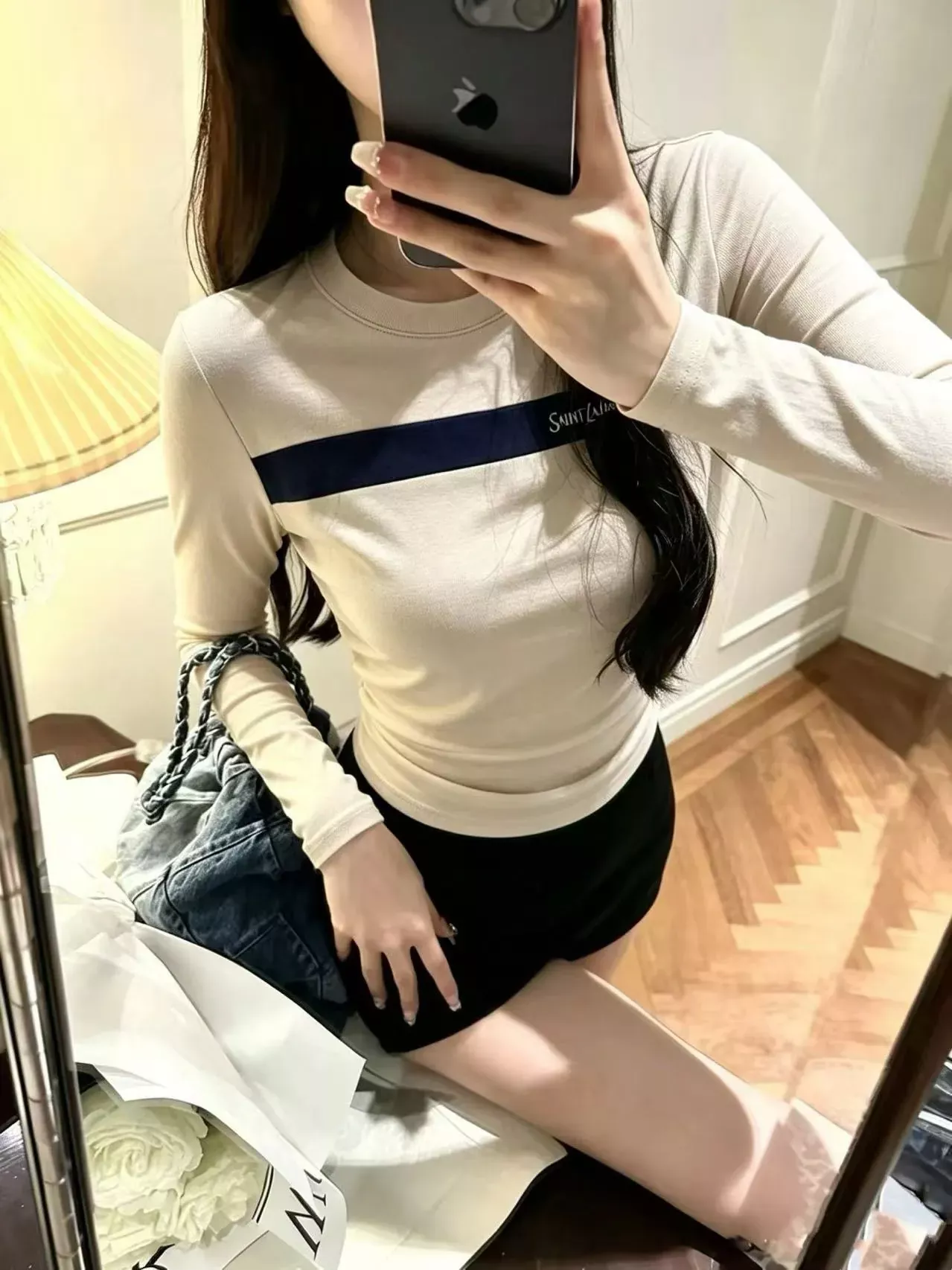 입생로랑 배색 스트라이프 자수 여성용 긴소매 티셔츠 상세 이미지 25