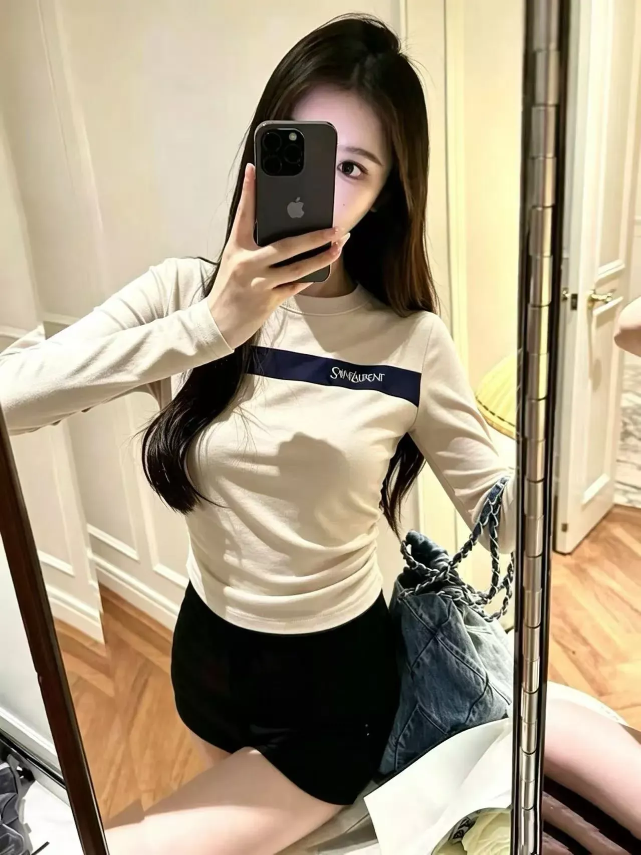 입생로랑 배색 스트라이프 자수 여성용 긴소매 티셔츠 상세 이미지 26