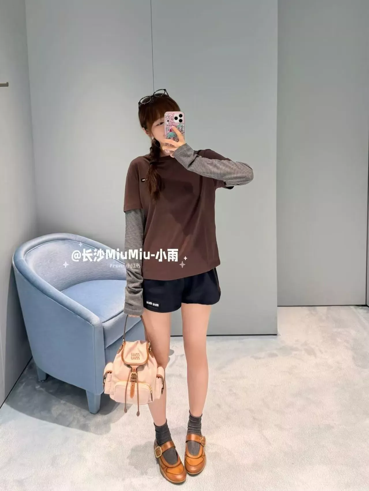 미우미우 레이어드 스트라이프 여성용 긴소매 티셔츠 상세 이미지 14