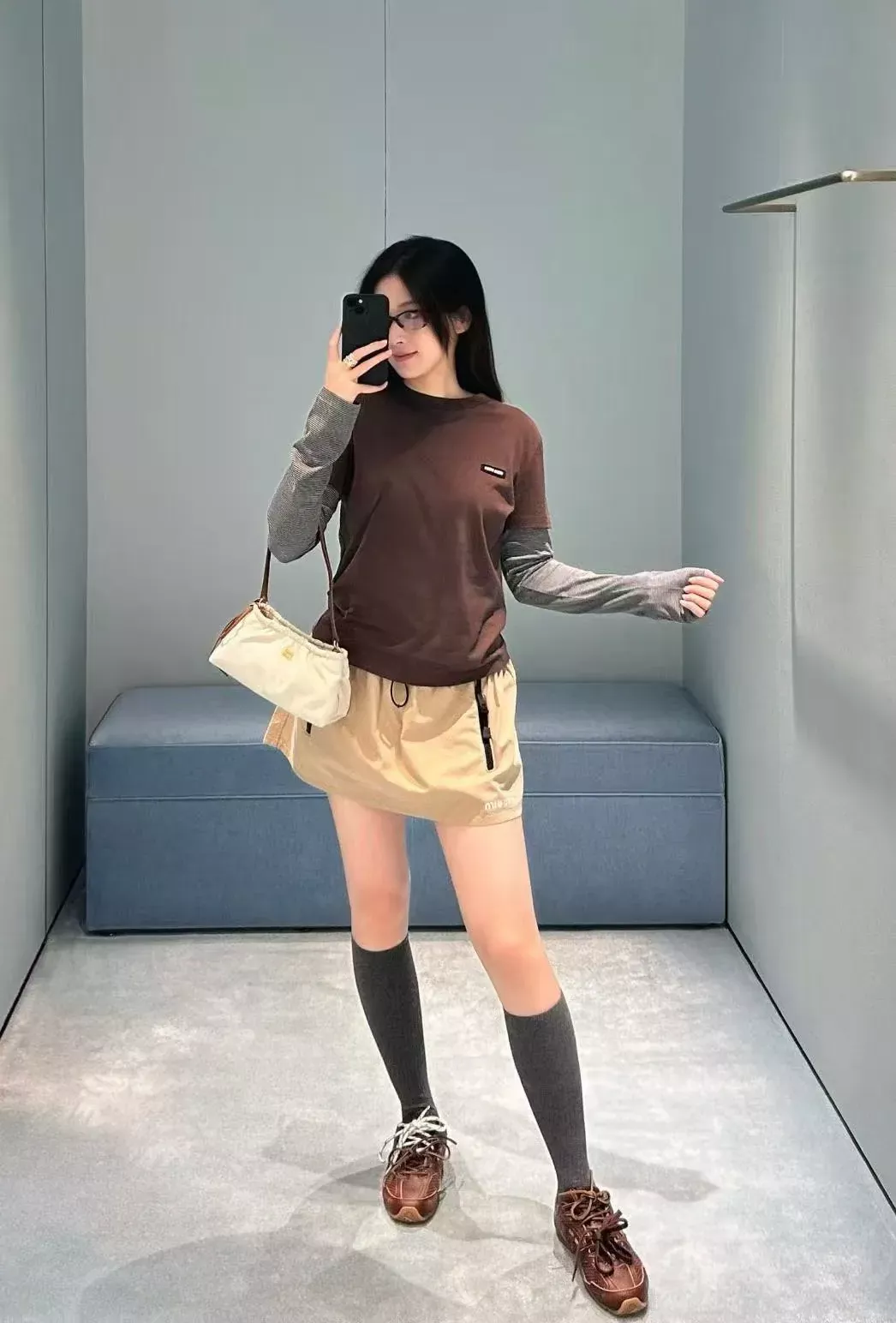 미우미우 레이어드 스트라이프 여성용 긴소매 티셔츠 상세 이미지 17