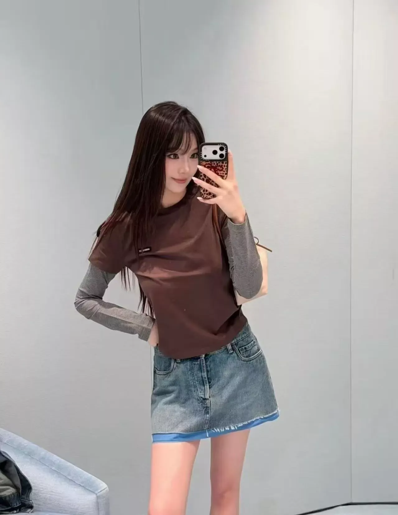 미우미우 레이어드 스트라이프 여성용 긴소매 티셔츠 상세 이미지 23