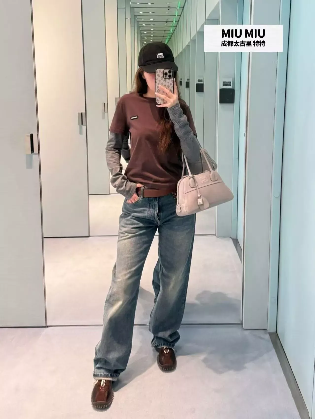 미우미우 레이어드 스트라이프 여성용 긴소매 티셔츠 상세 이미지 24
