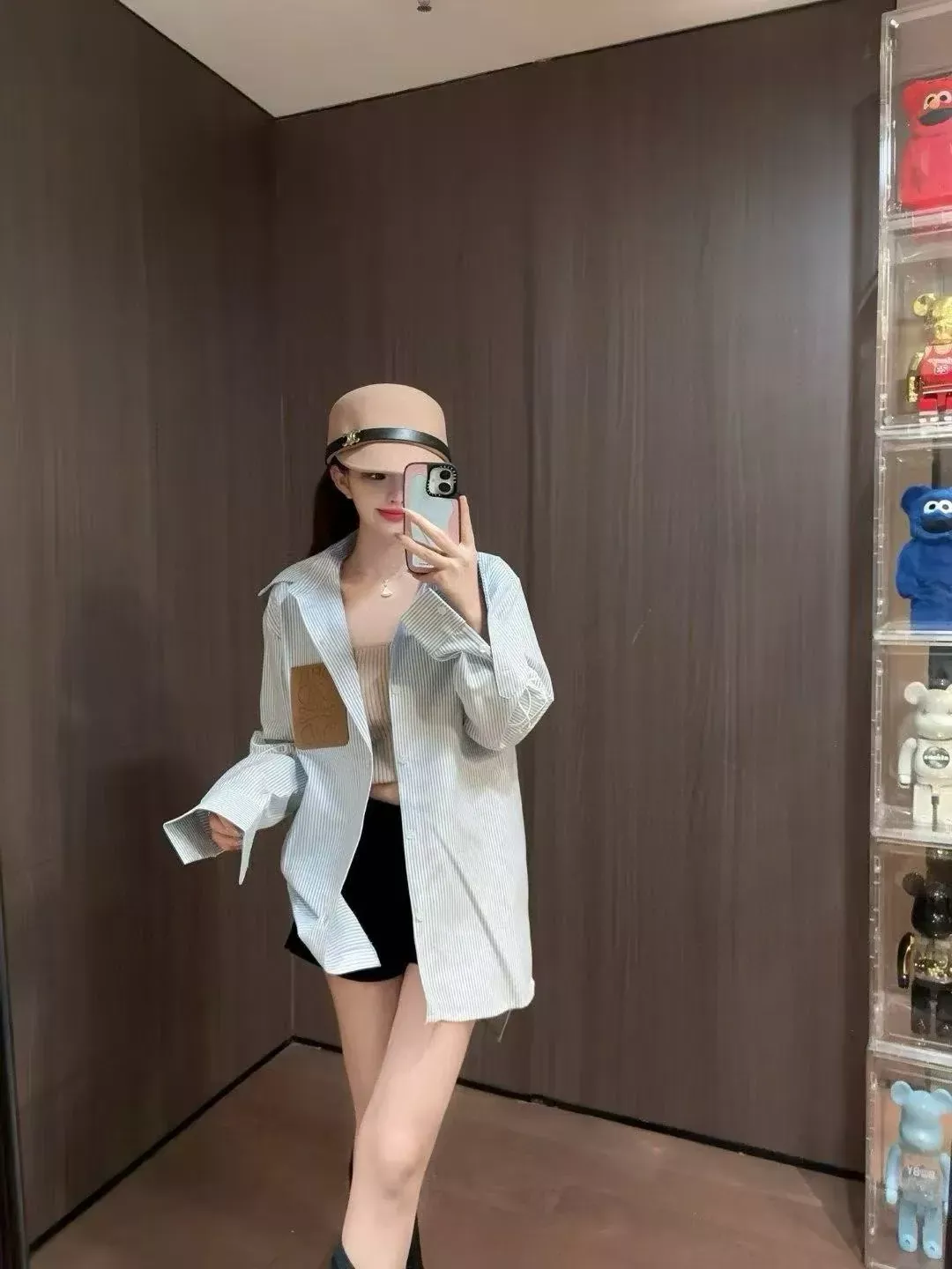 로에베 스트라이프 자수 포켓 여성용 긴소매 셔츠 상세 이미지 11