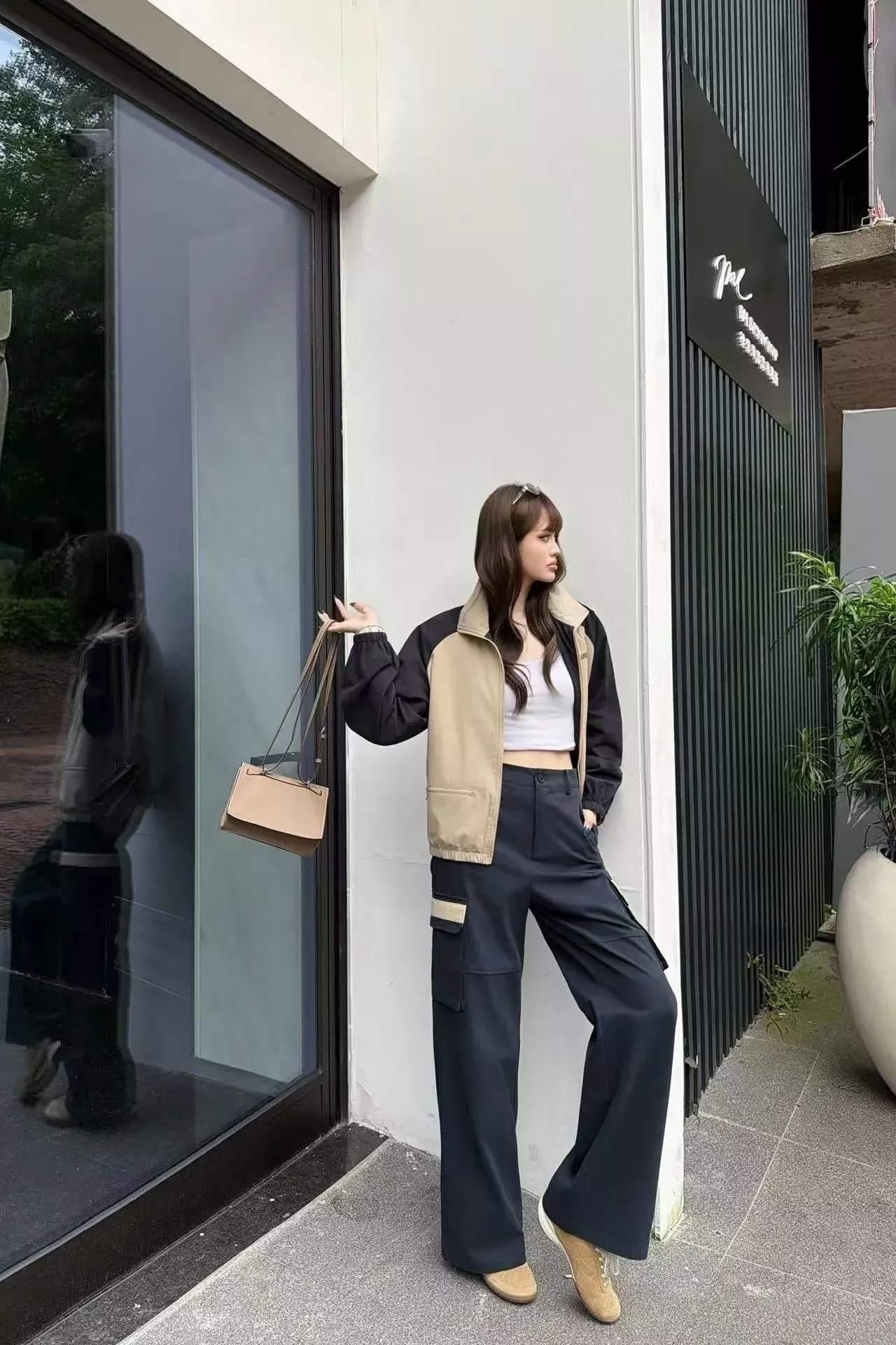 입생로랑 레터 자수 배색 집업 여성용 쇼트 코트 상세 이미지 15