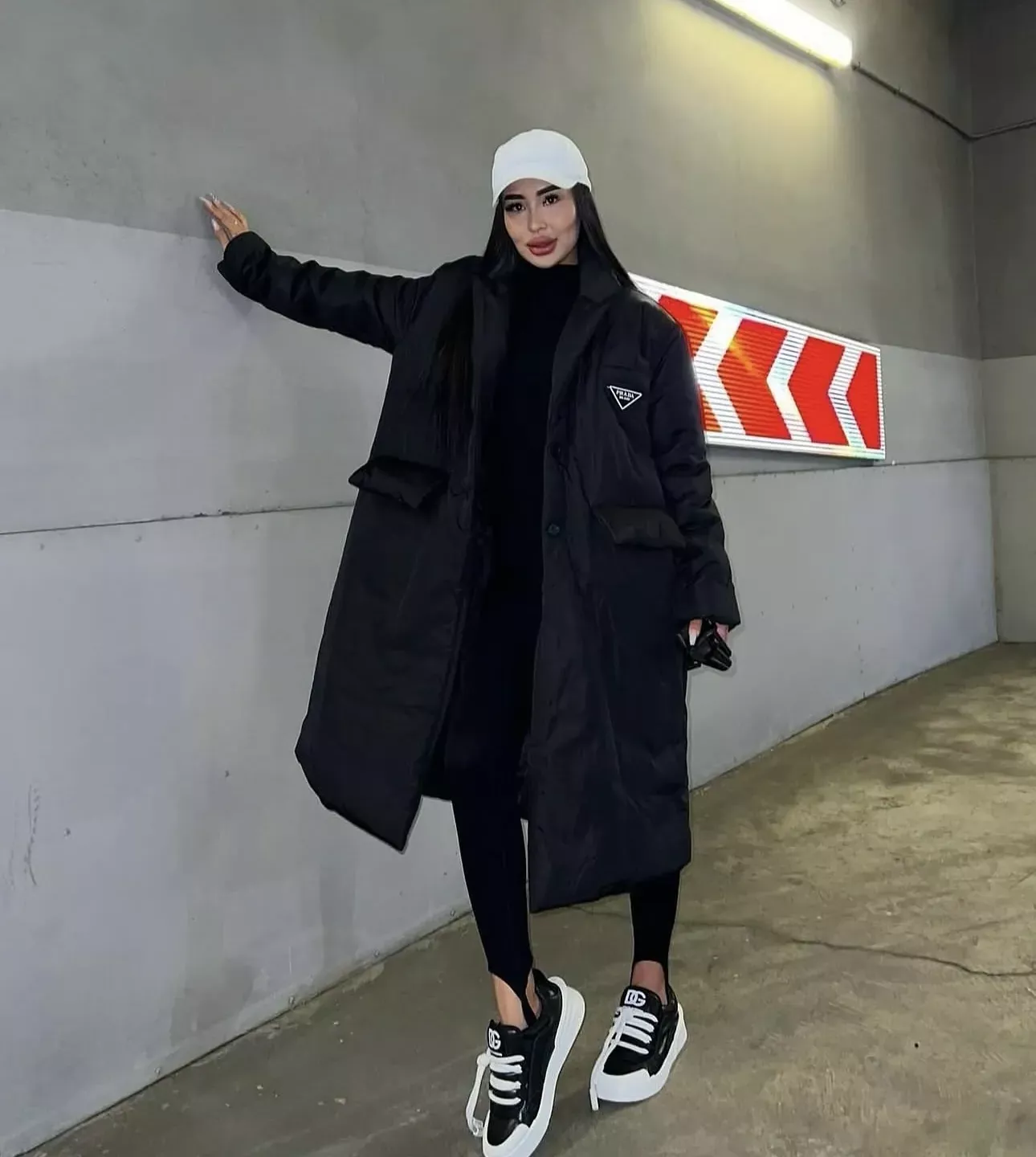프라다 삼각 로고 벨티드 롱 여성용 롱 패딩 상세 이미지 27