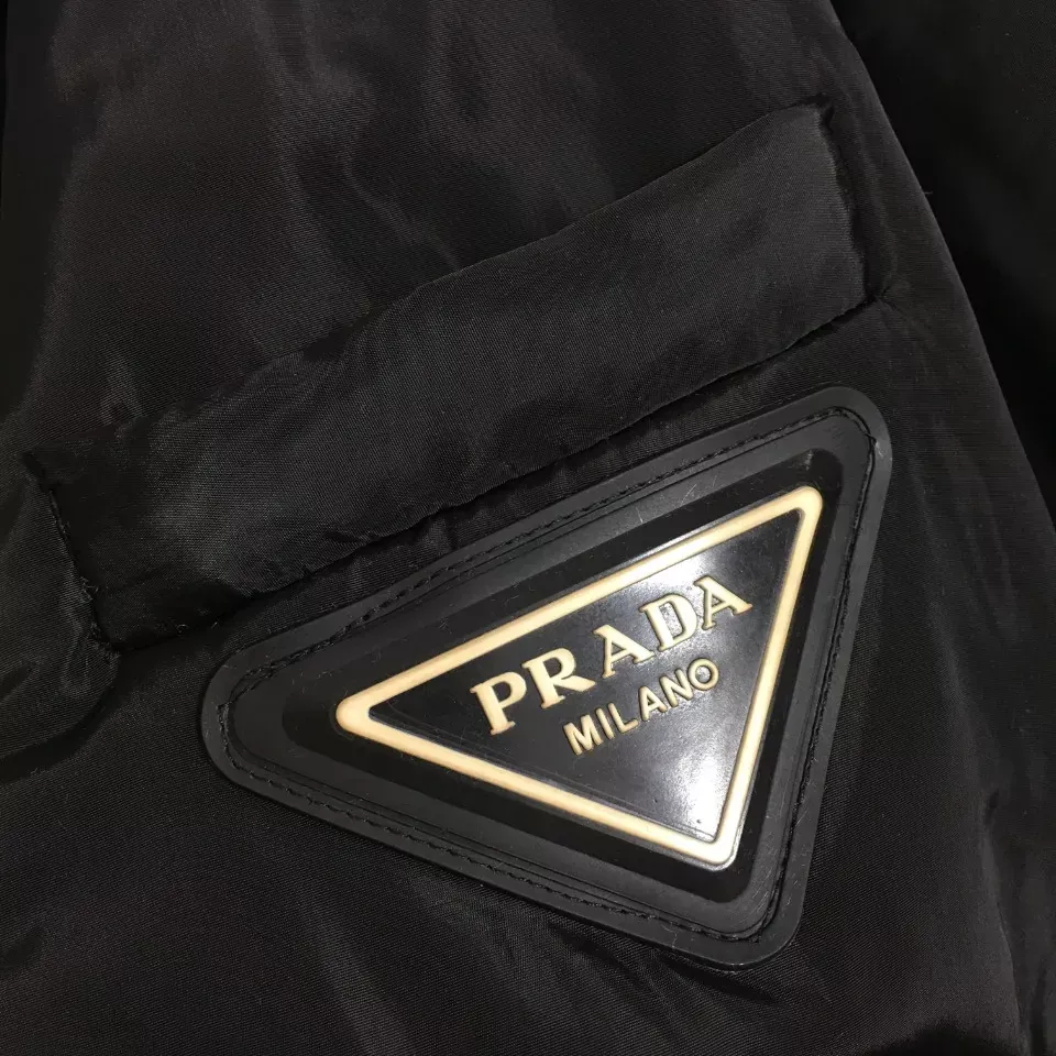 프라다 삼각 로고 벨티드 롱 여성용 롱 패딩 상세 이미지 5