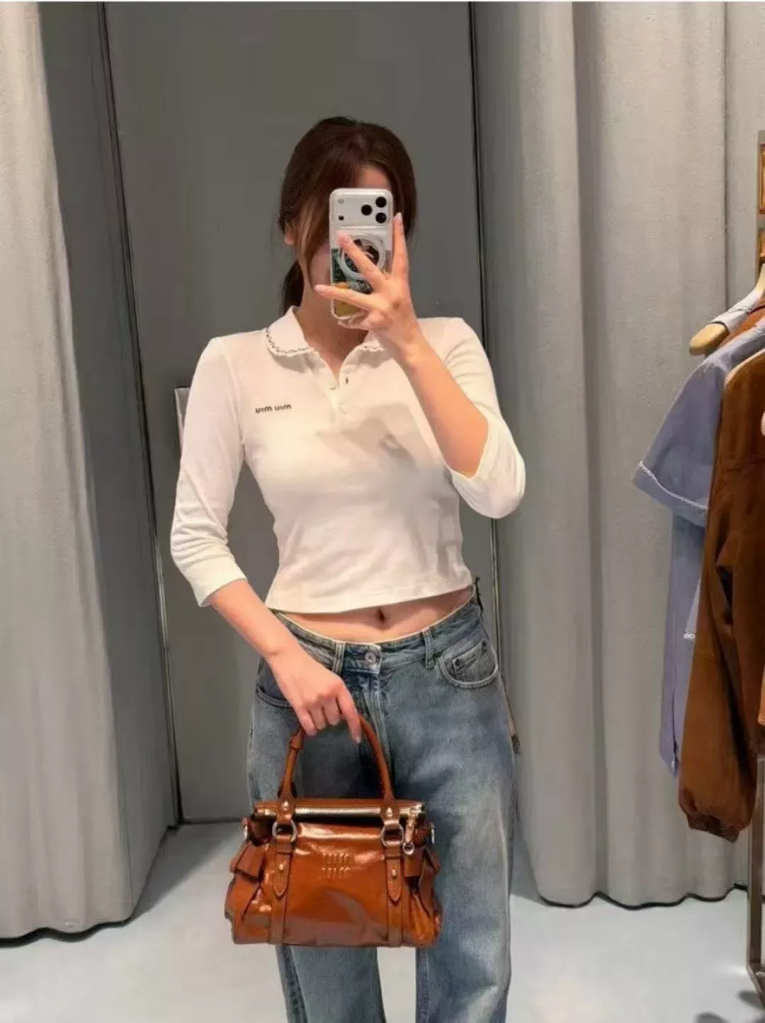 미우미우 자수 레이스 칼라 여성용 긴소매 티셔츠 상세 이미지 17