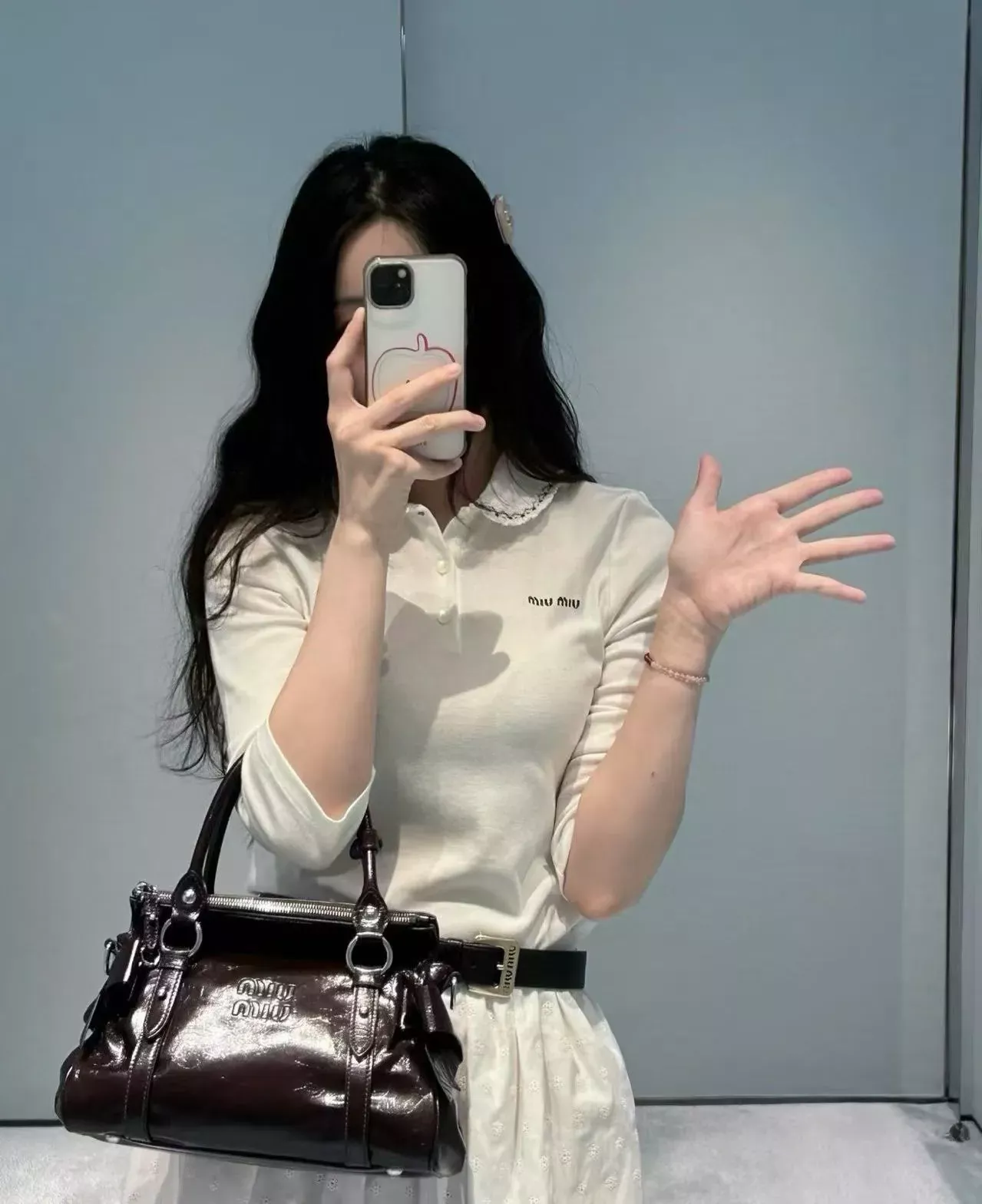 미우미우 자수 레이스 칼라 여성용 긴소매 티셔츠 상세 이미지 24