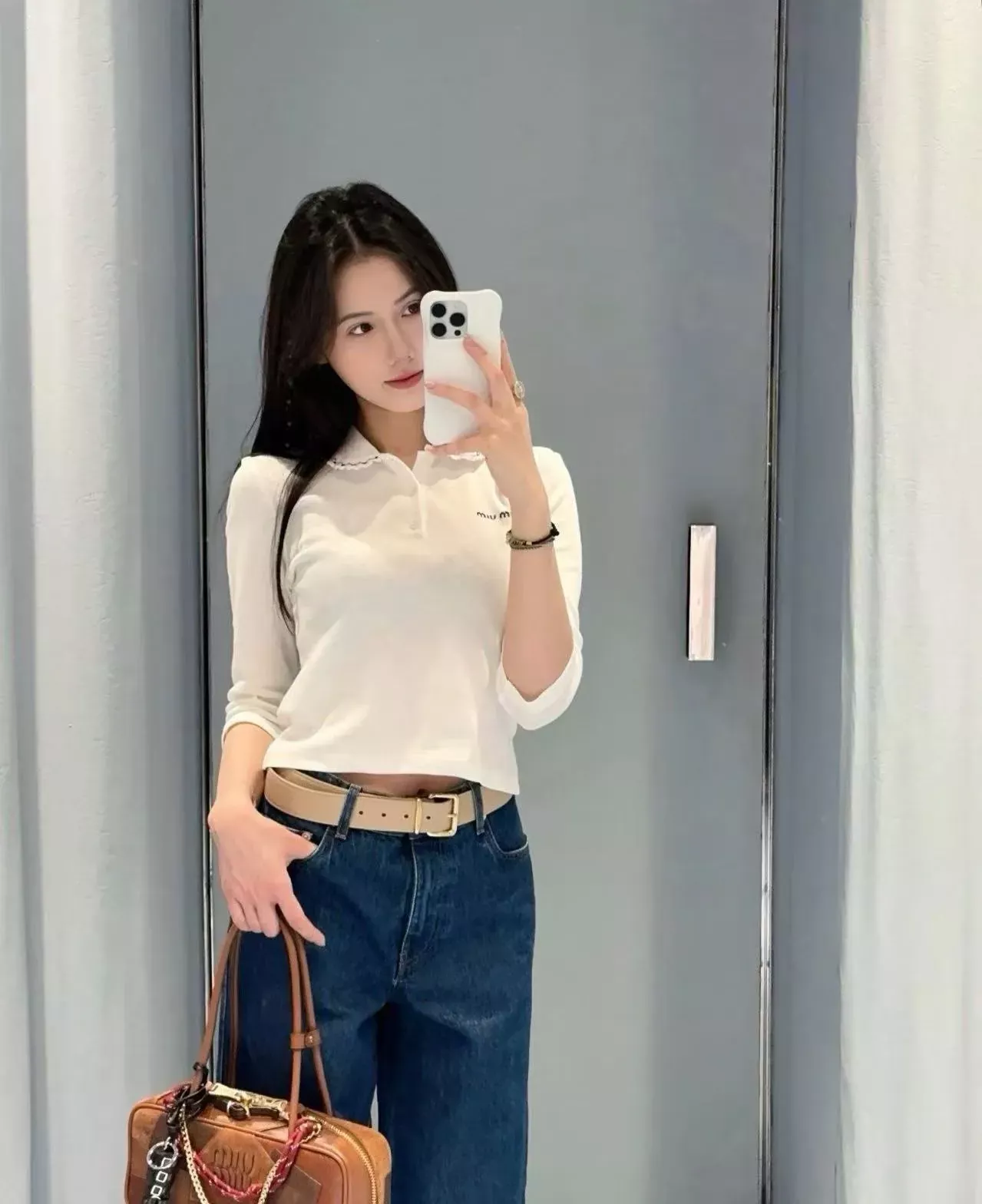 미우미우 자수 레이스 칼라 여성용 긴소매 티셔츠 상세 이미지 25
