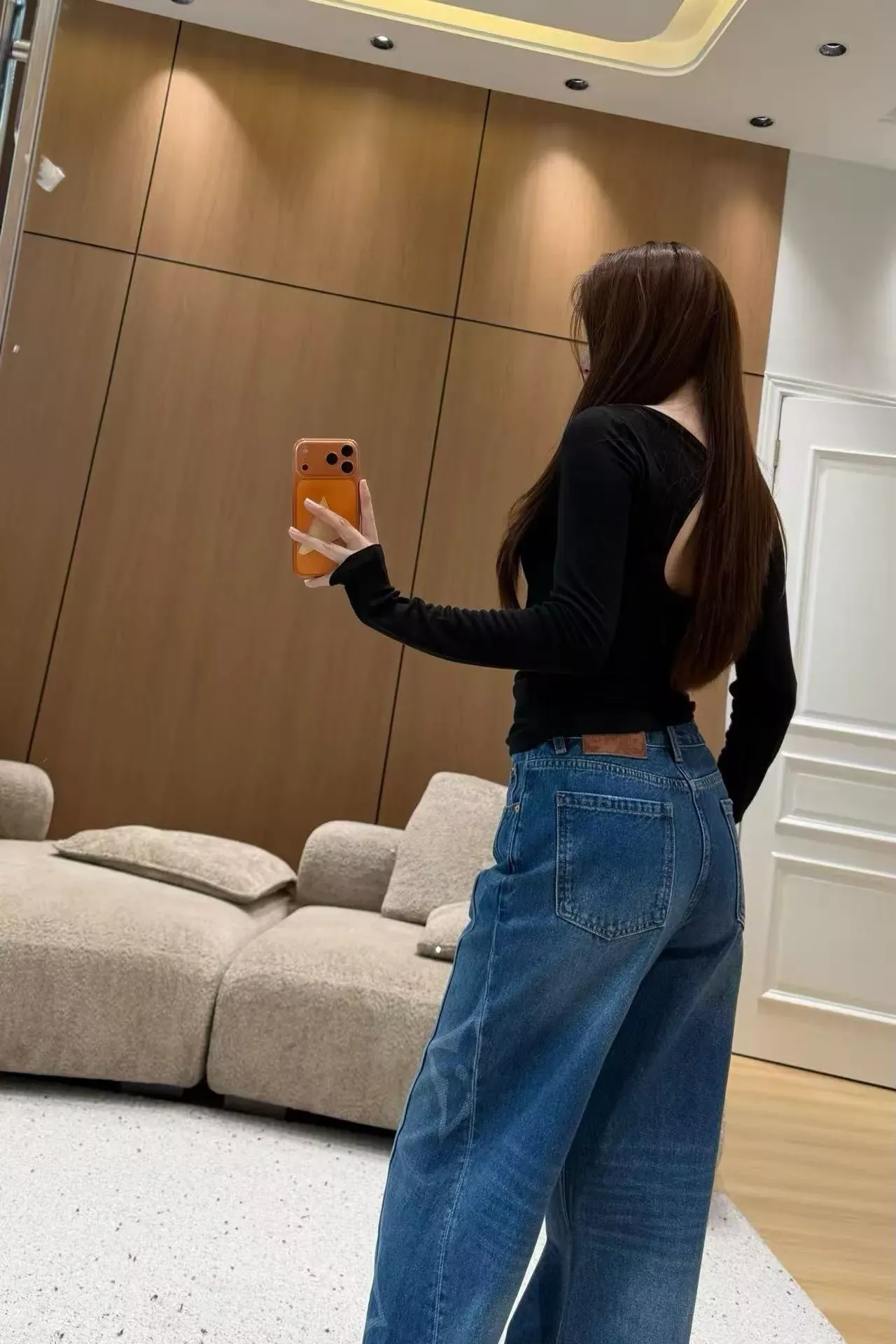 샤넬 뒷면 오픈 슬림핏 여성용 긴소매 티셔츠 상세 이미지 25