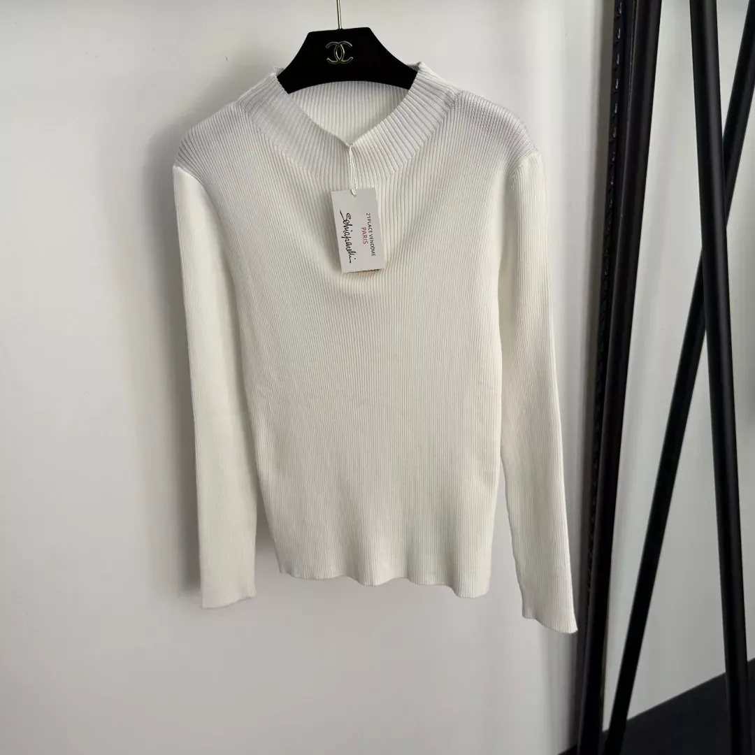 스키아파렐리 키홀 장식 슬림핏 여성용 긴소매 니트 상세 이미지 2