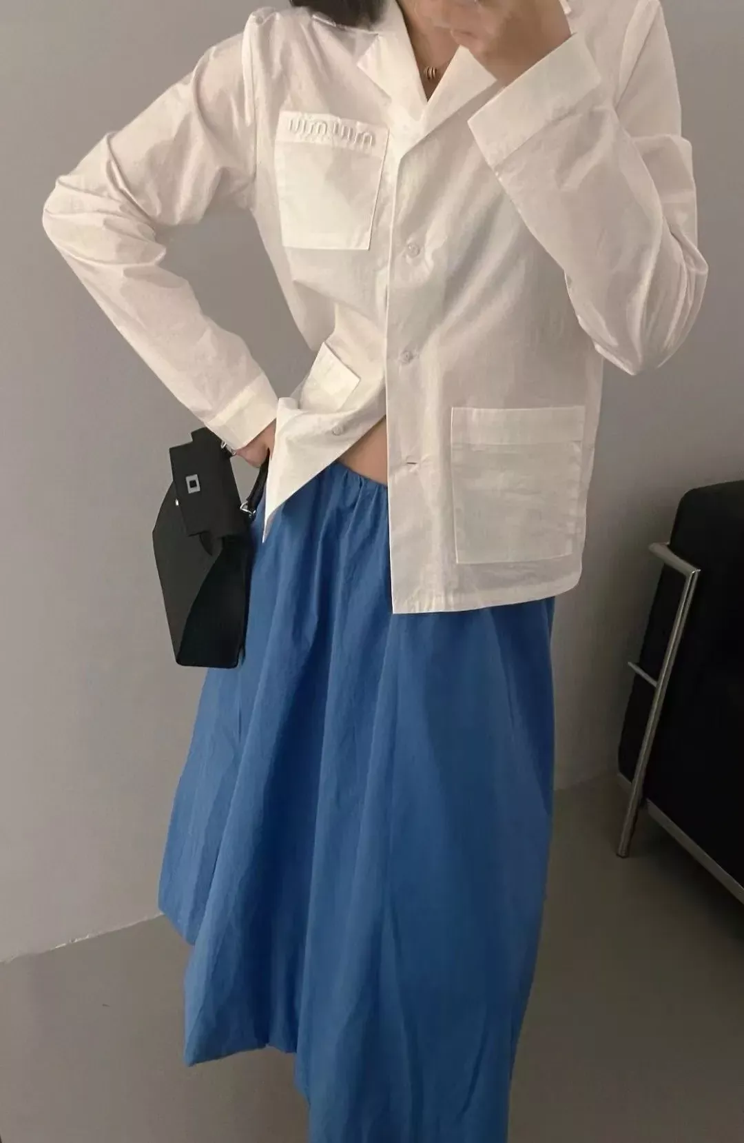 미우미우 자수 레터링 셔츠 재킷 여성용 긴소매 셔츠 상세 이미지 22