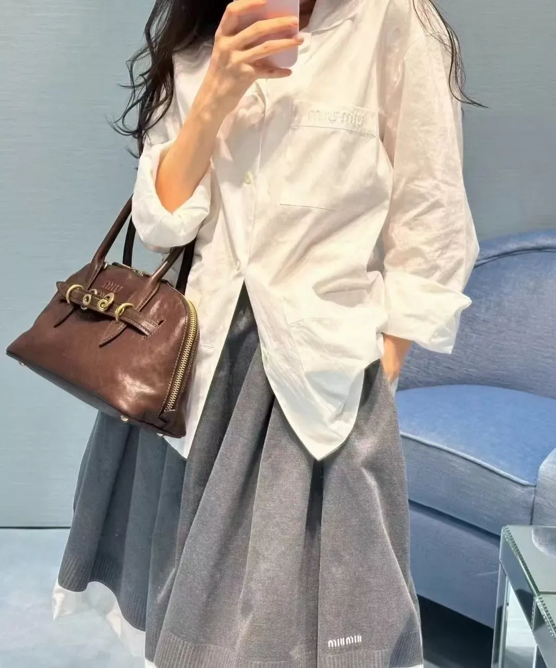 미우미우 자수 레터링 셔츠 재킷 여성용 긴소매 셔츠 상세 이미지 24