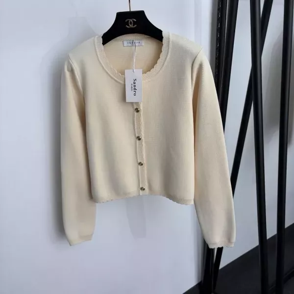 산드로 하트 버튼 물결 밑단 여성용 긴소매 가디건