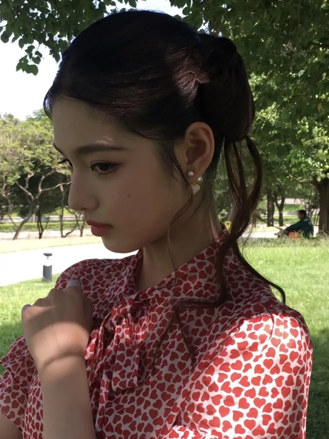 디올 하트 더블 펄 스터드 귀걸이 상세 이미지 10