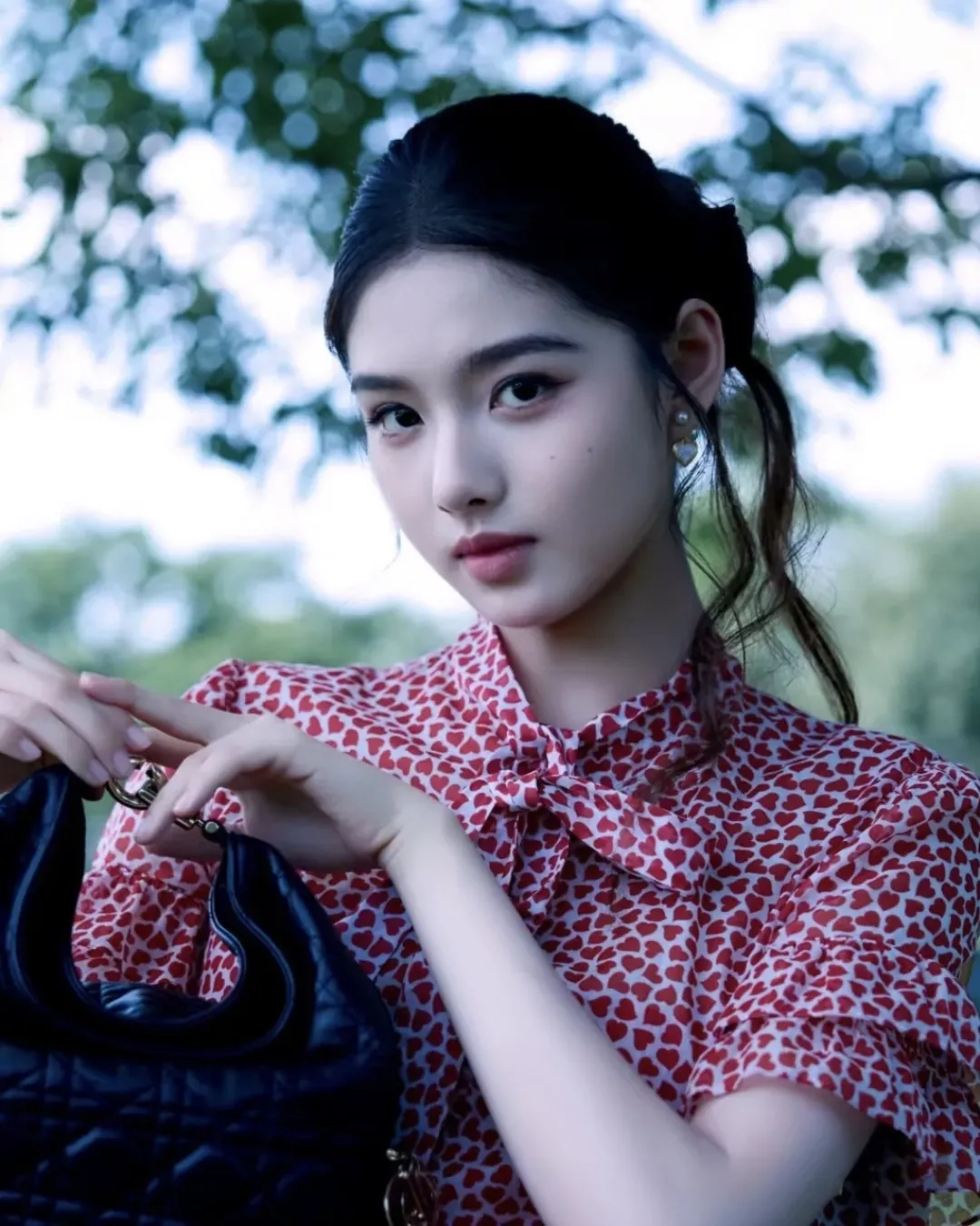 디올 하트 더블 펄 스터드 귀걸이 상세 이미지 19