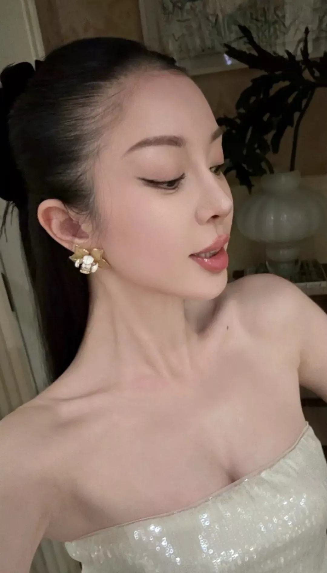샤넬 입체 플라워 에나멜 귀걸이 상세 이미지 15