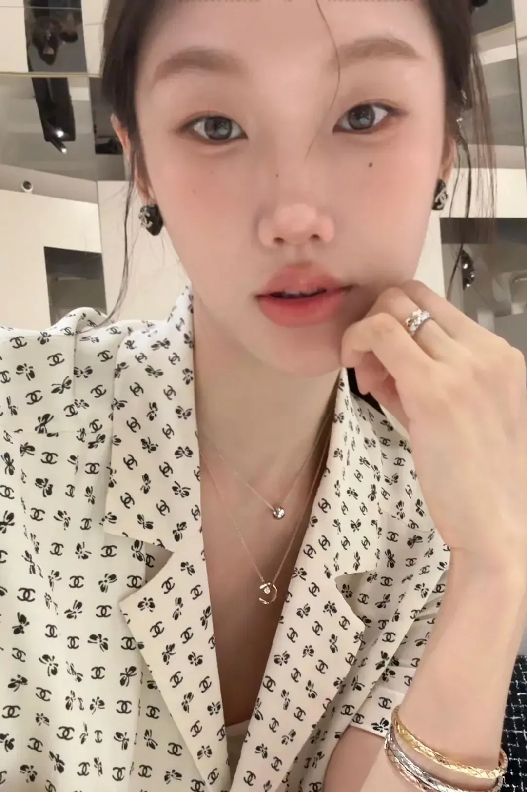 샤넬 퀼팅 패턴 메탈 뱅글 팔찌 상세 이미지 39