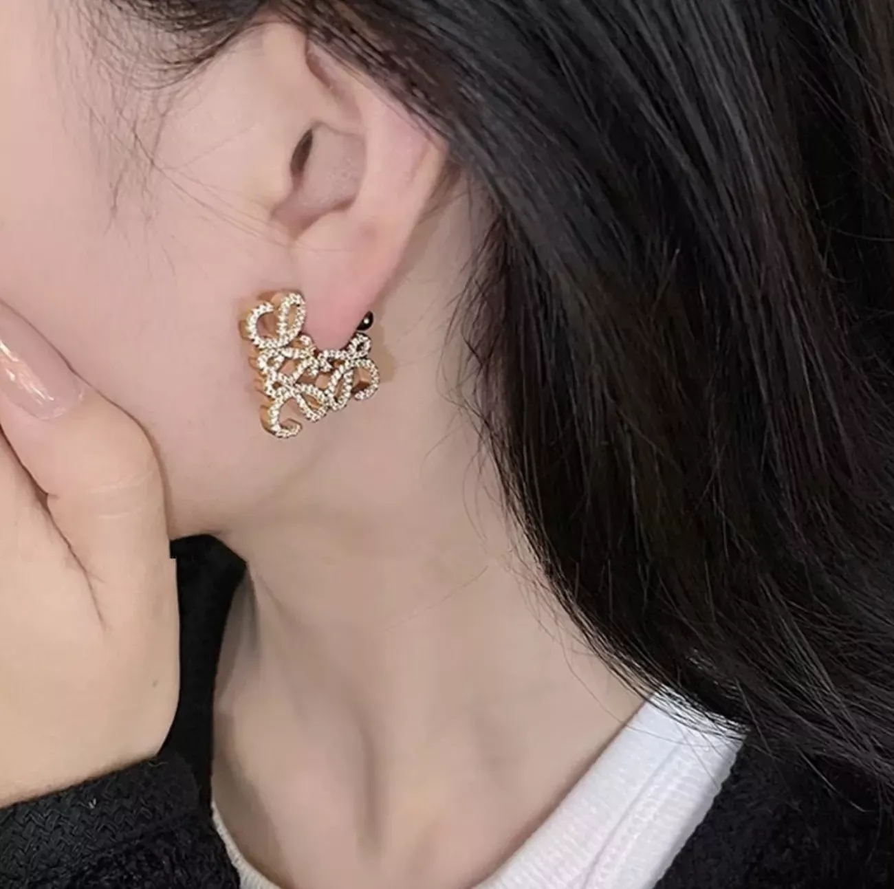 로에베 풀 큐빅 오픈워크 귀걸이 상세 이미지 22