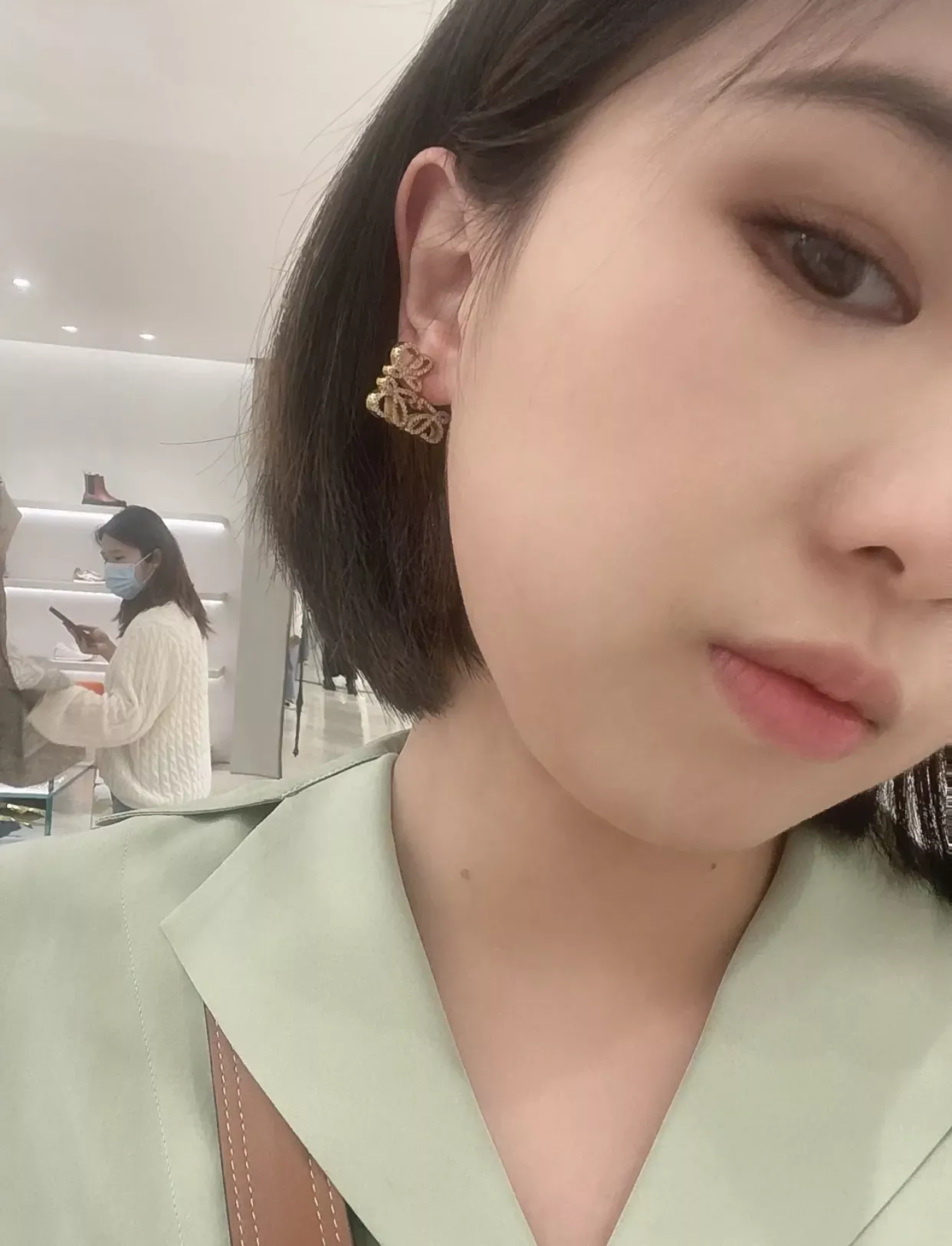 로에베 풀 큐빅 오픈워크 귀걸이 상세 이미지 9