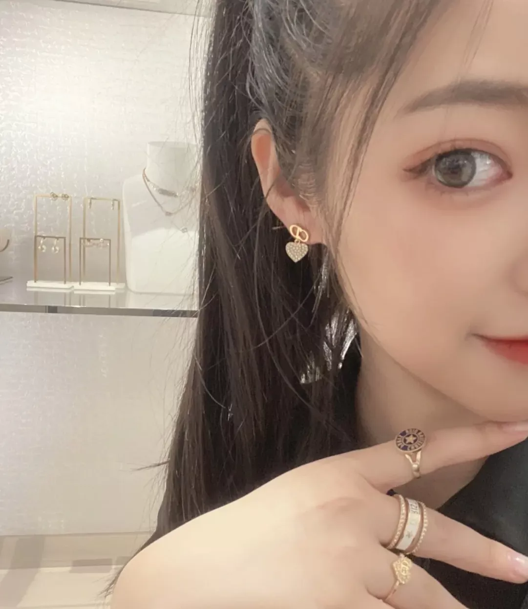 디올 하트 크리스탈 장식 귀걸이 상세 이미지 9