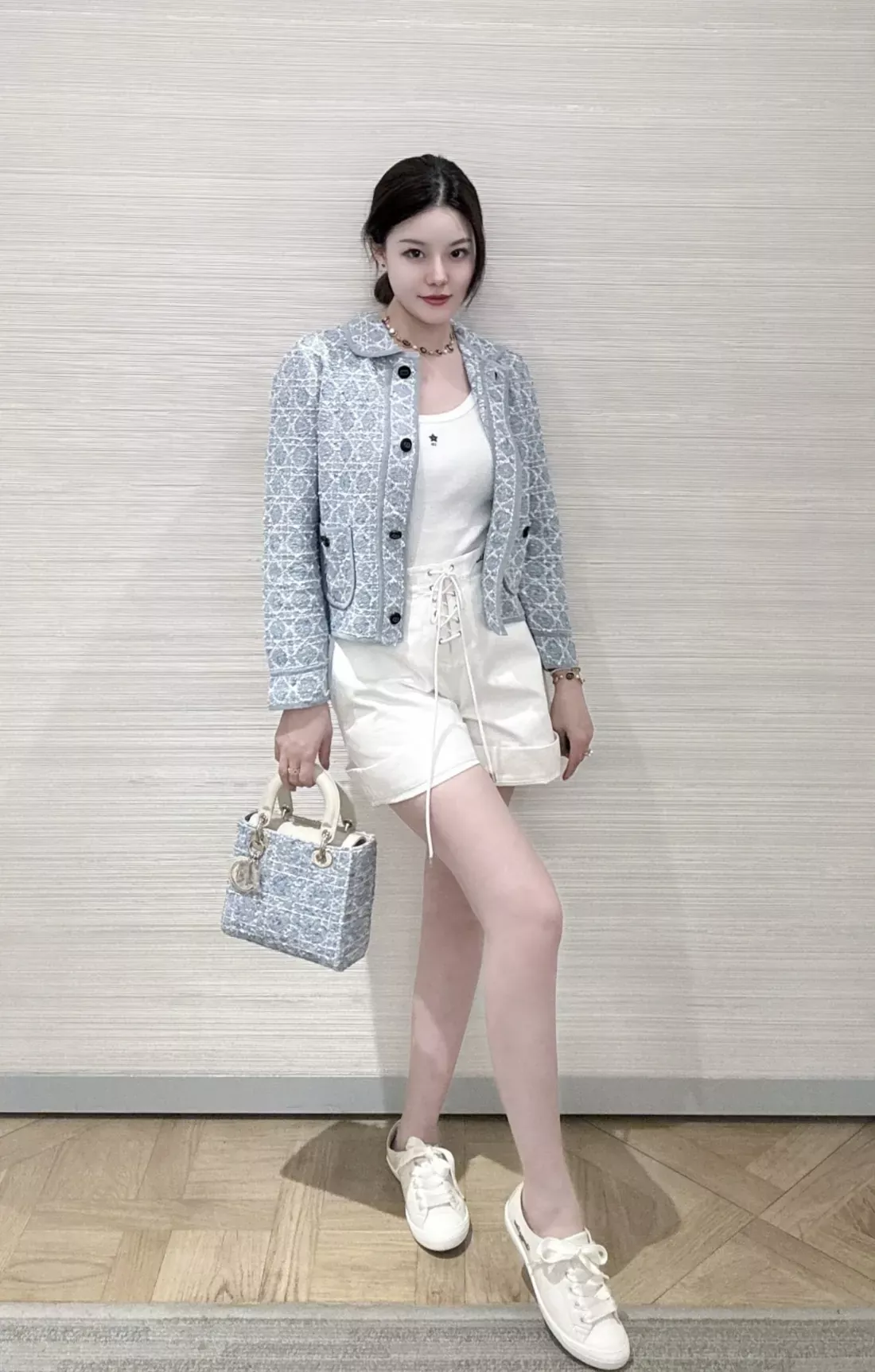 디올 레진 장식 목걸이 상세 이미지 10