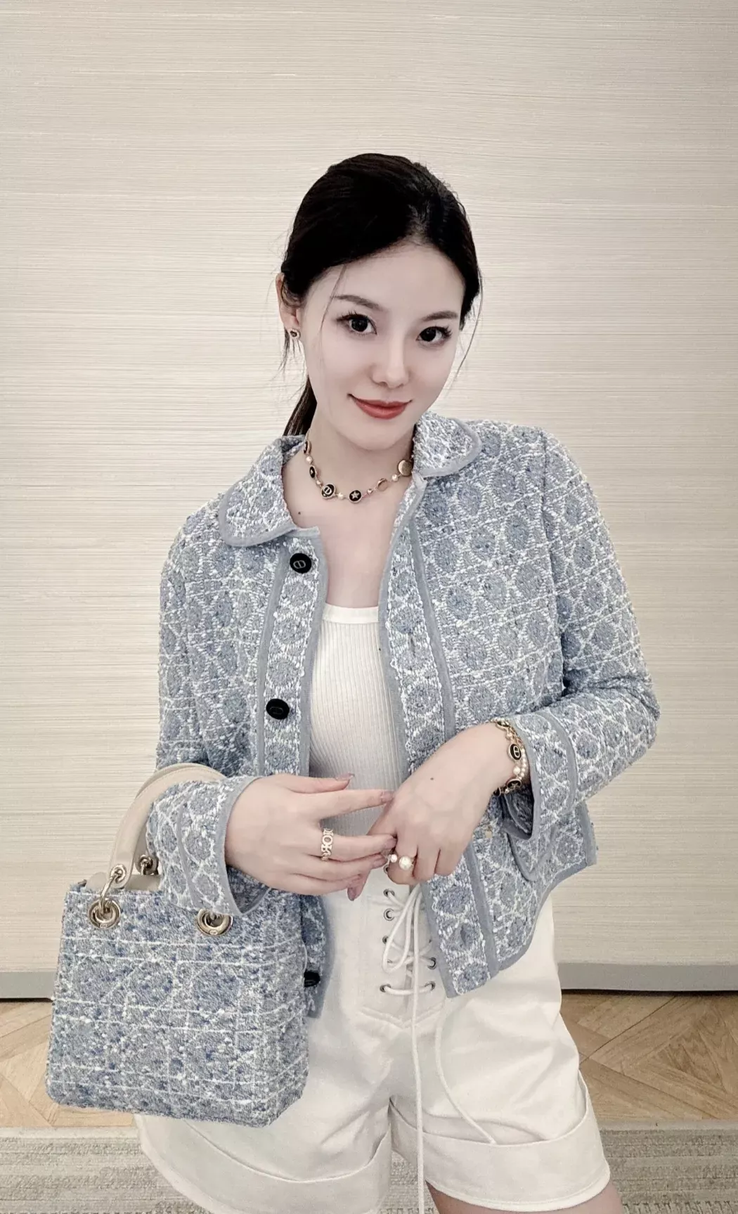 디올 레진 장식 목걸이 상세 이미지 11