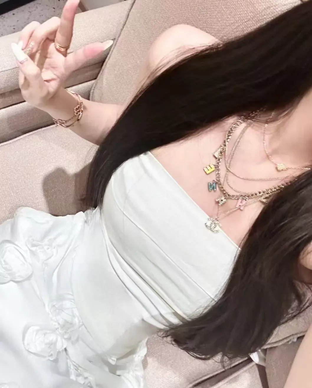 샤넬 컬러 에나멜 레터 멀티체인 목걸이 상세 이미지 17